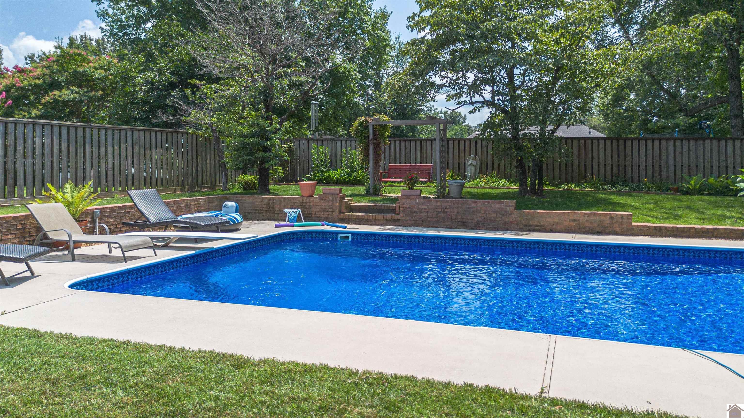 210 Pinebrook Property Photo 15