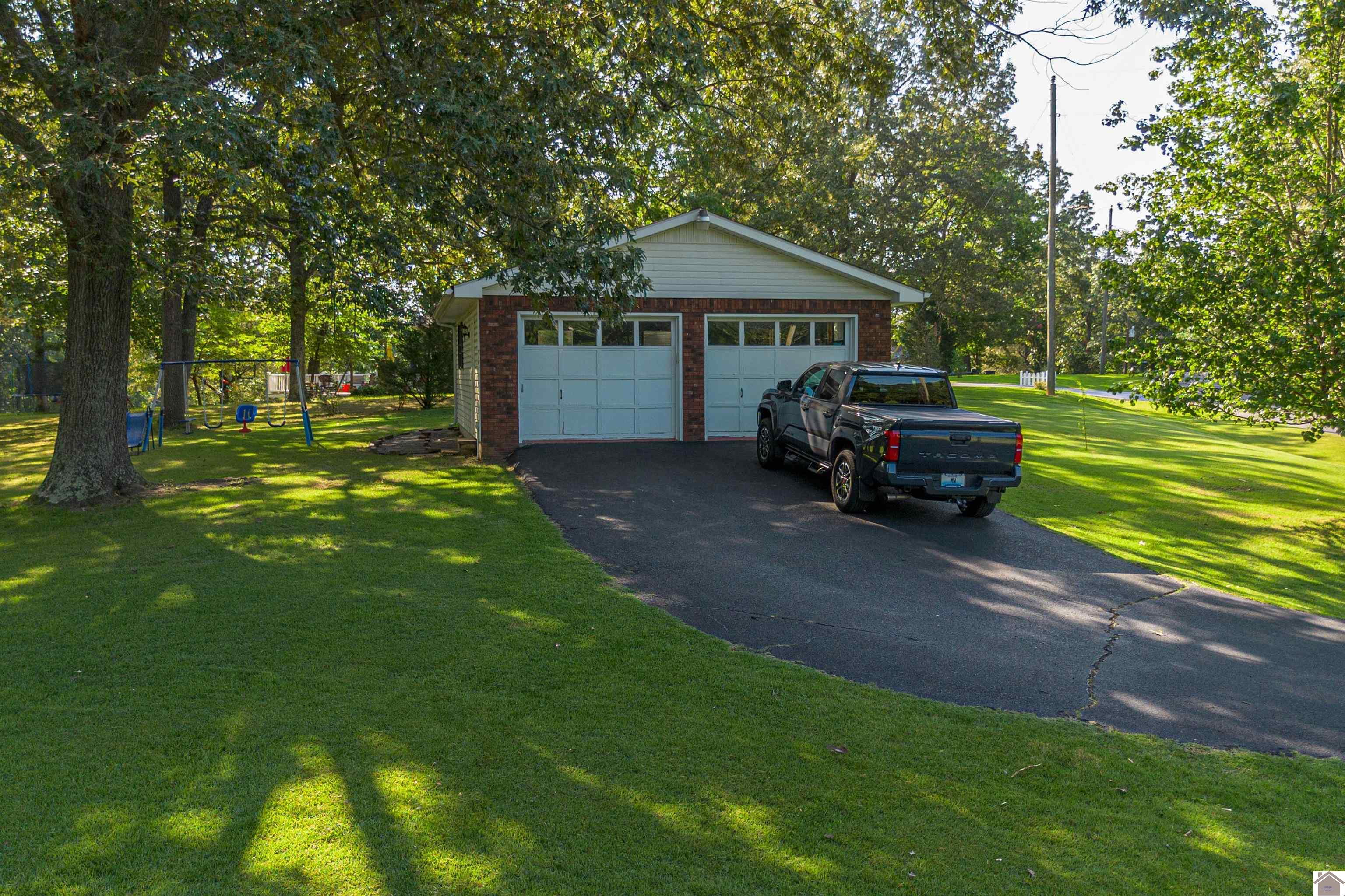 766 Red River Road Property Photo 6