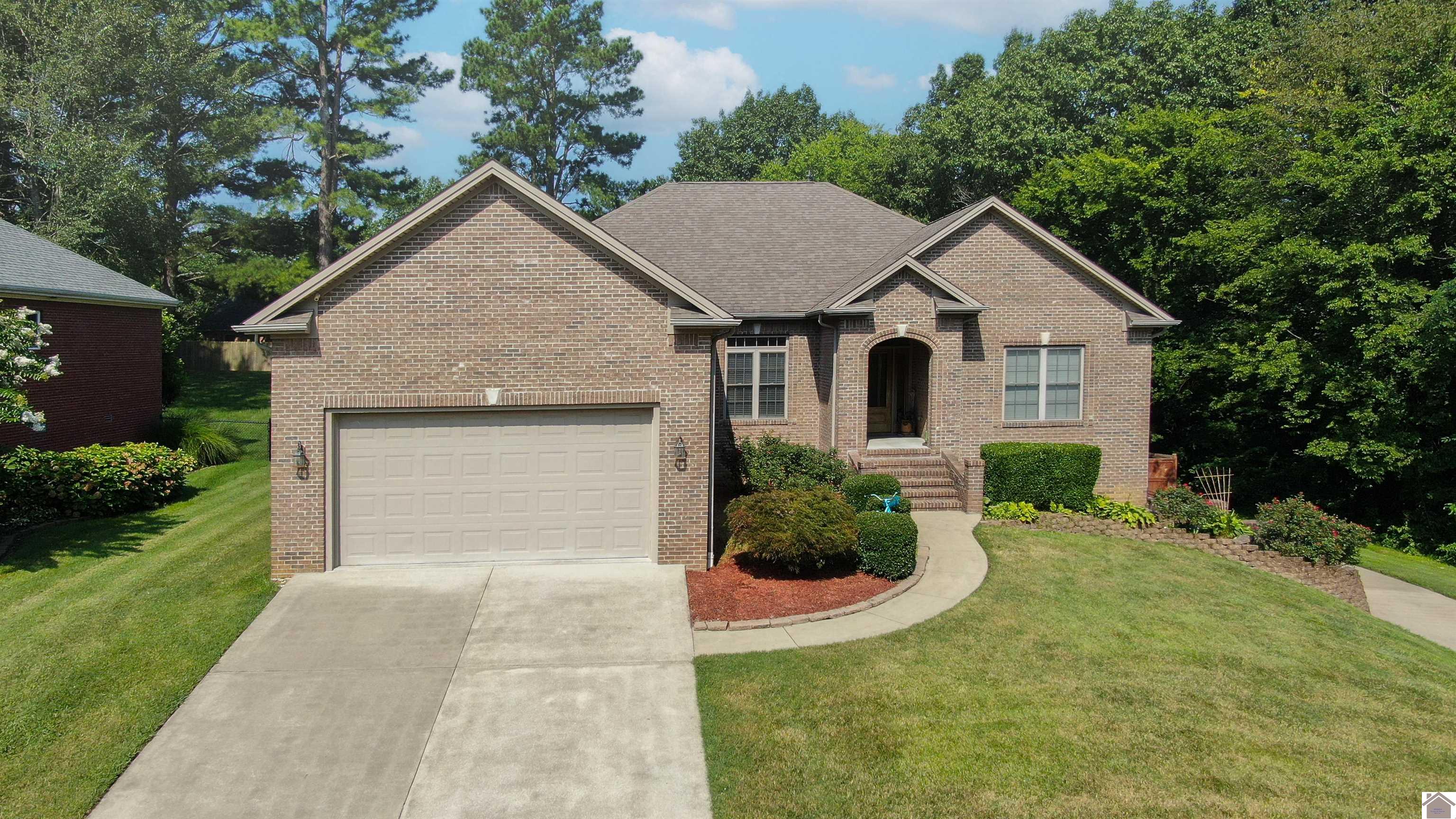 225 Cascade Property Photo 1