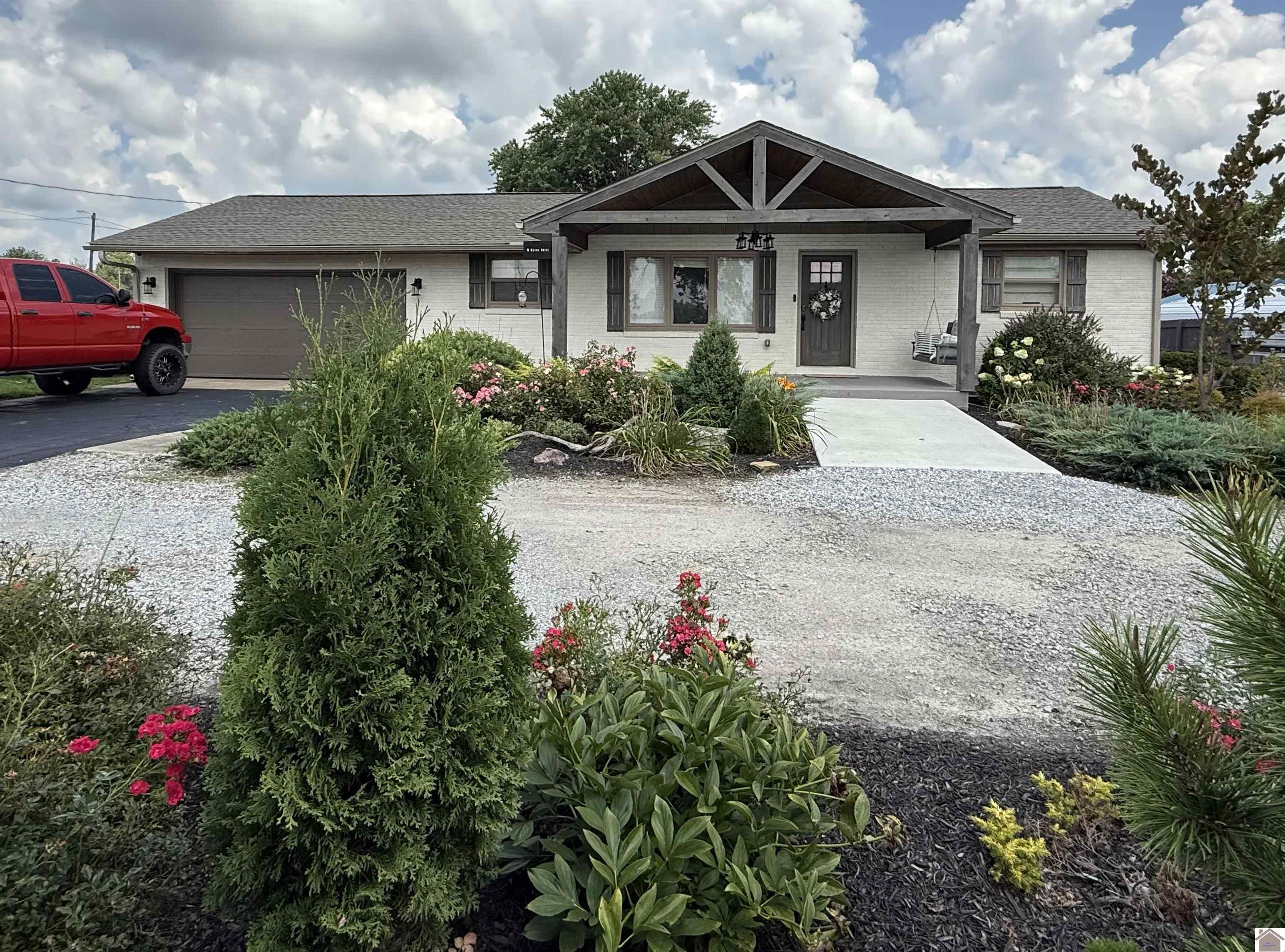 46 Wayne Drive Property Photo 1