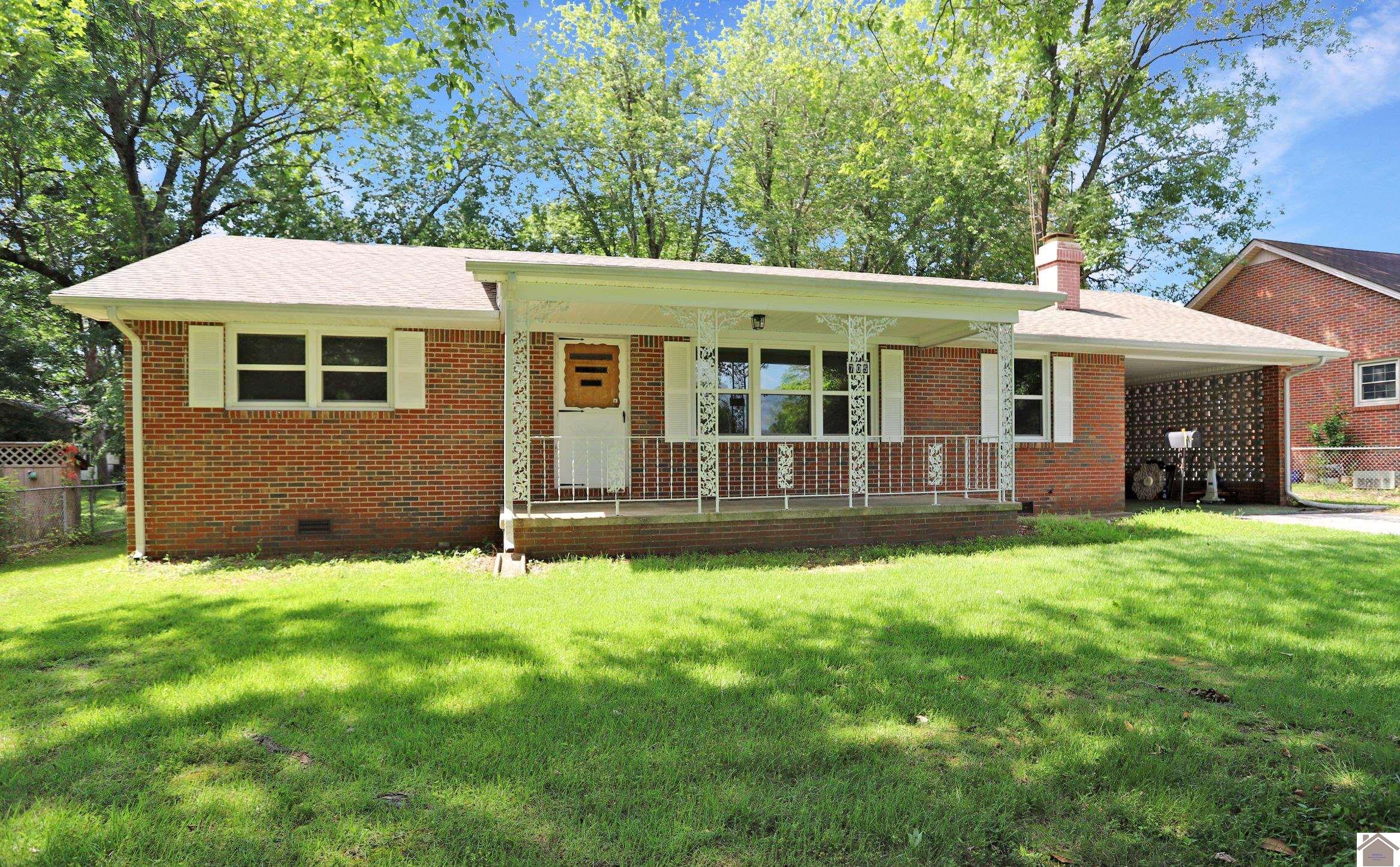 705 Goodman Dr