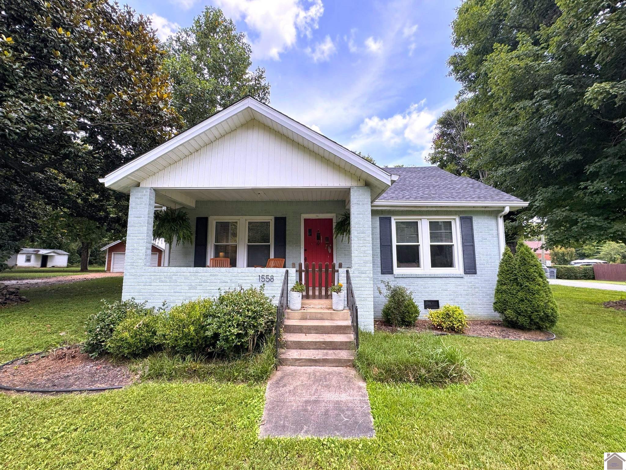 1558 Almo Road Property Photo 1