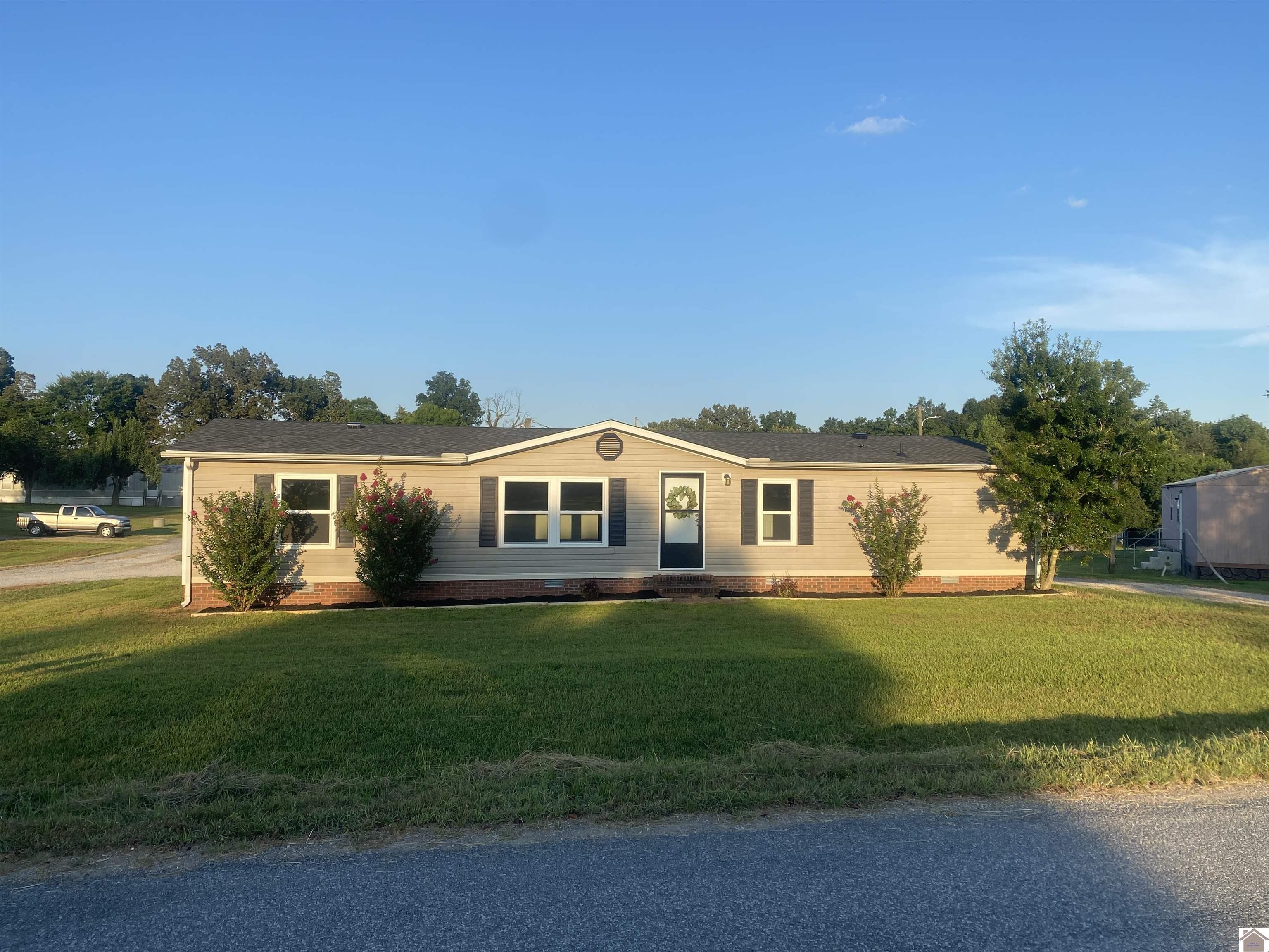 152 Seth Lane Property Photo 1