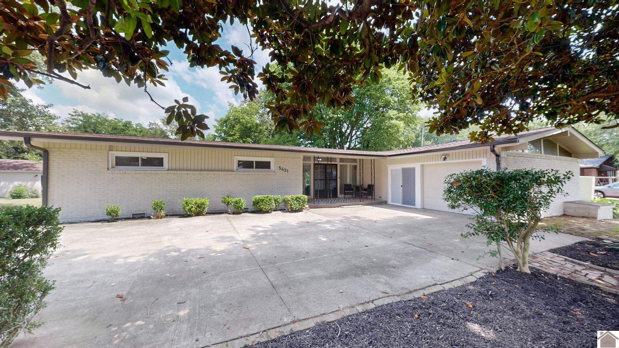 5431 Harris Road Property Photo 1