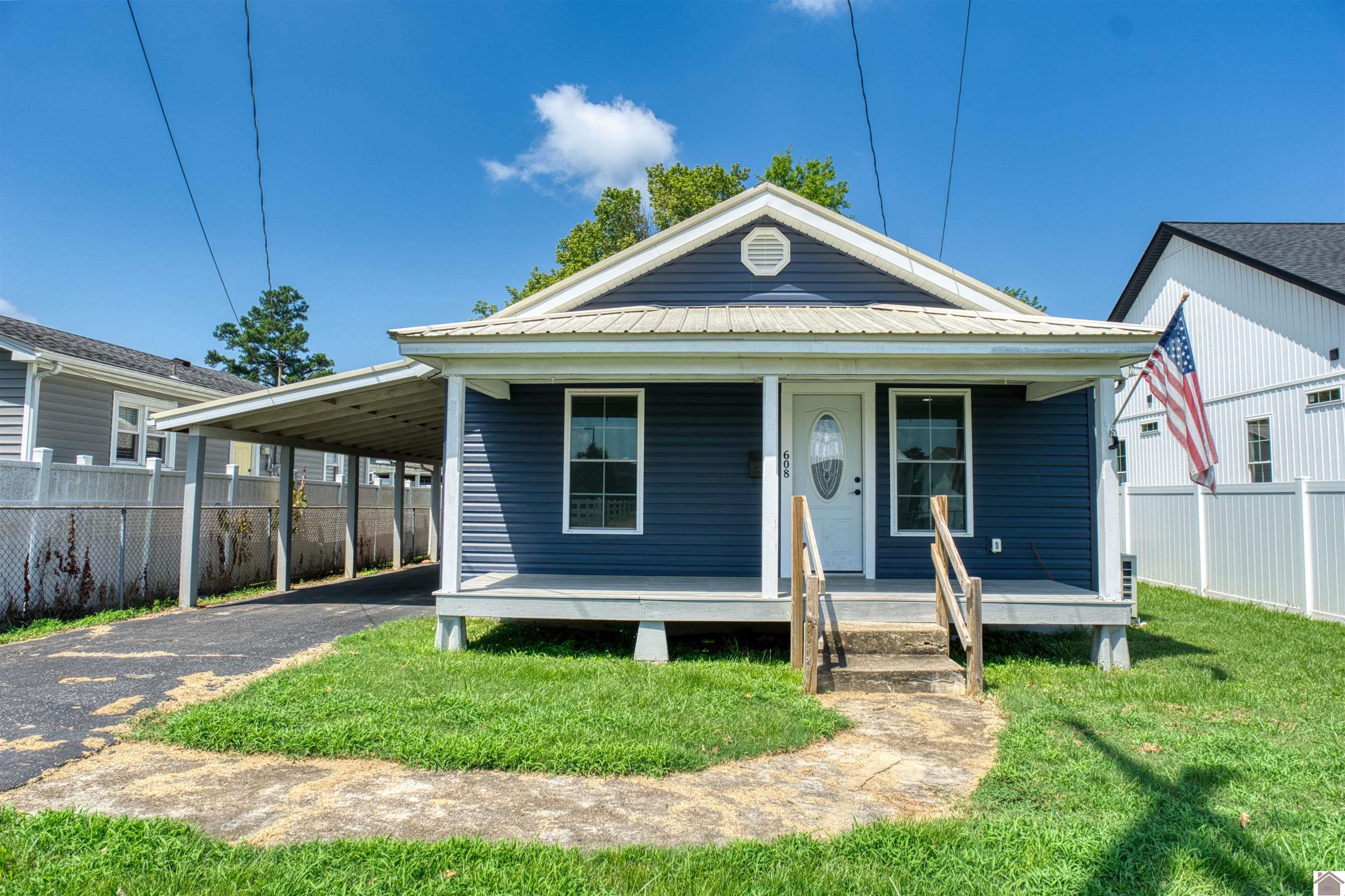 608 Olive Street Property Photo 1