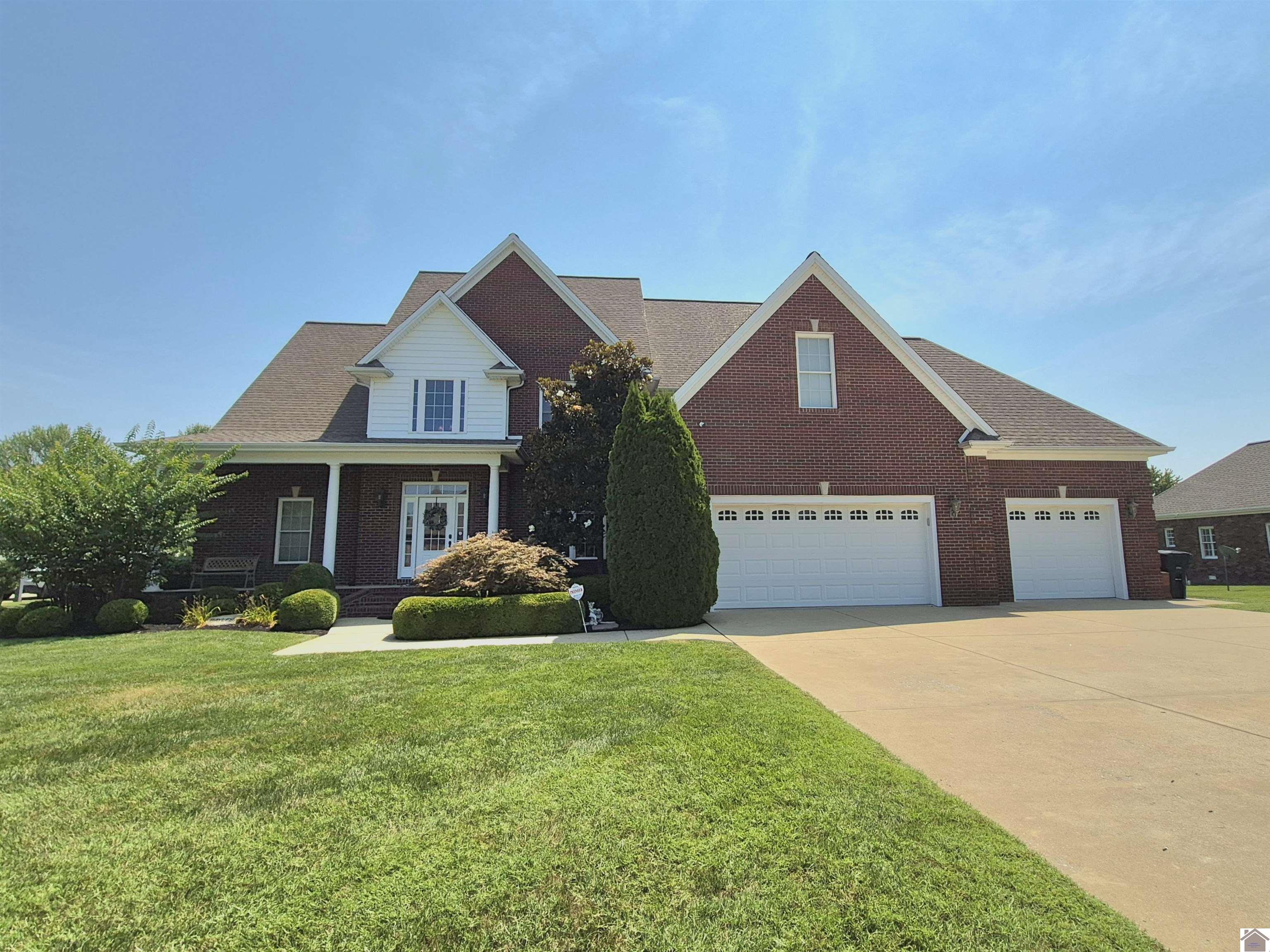 1800 Pear Tree Ln Property Photo 1