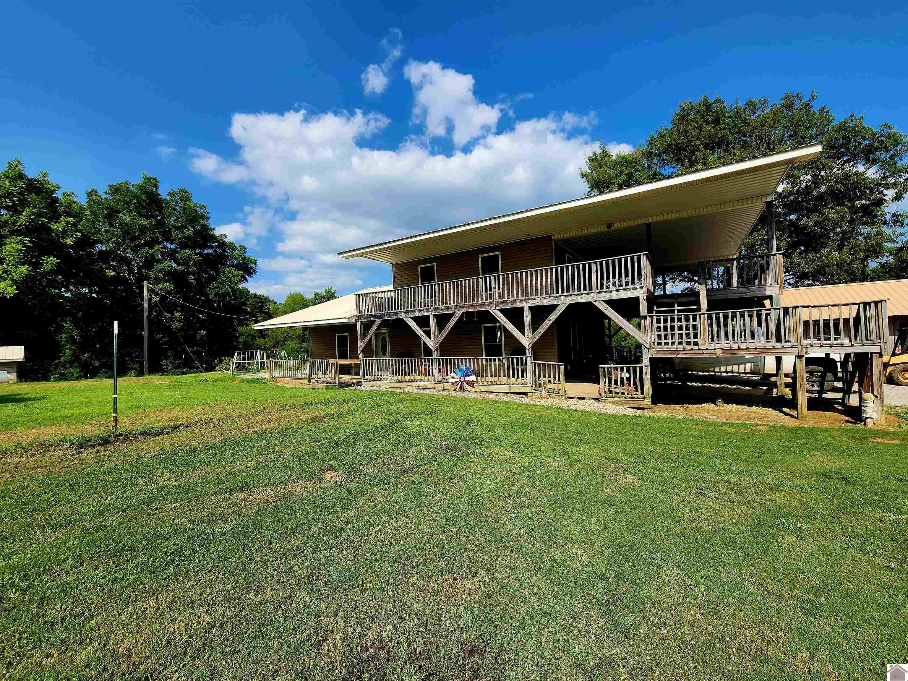 938 Martin Rd Property Photo 1