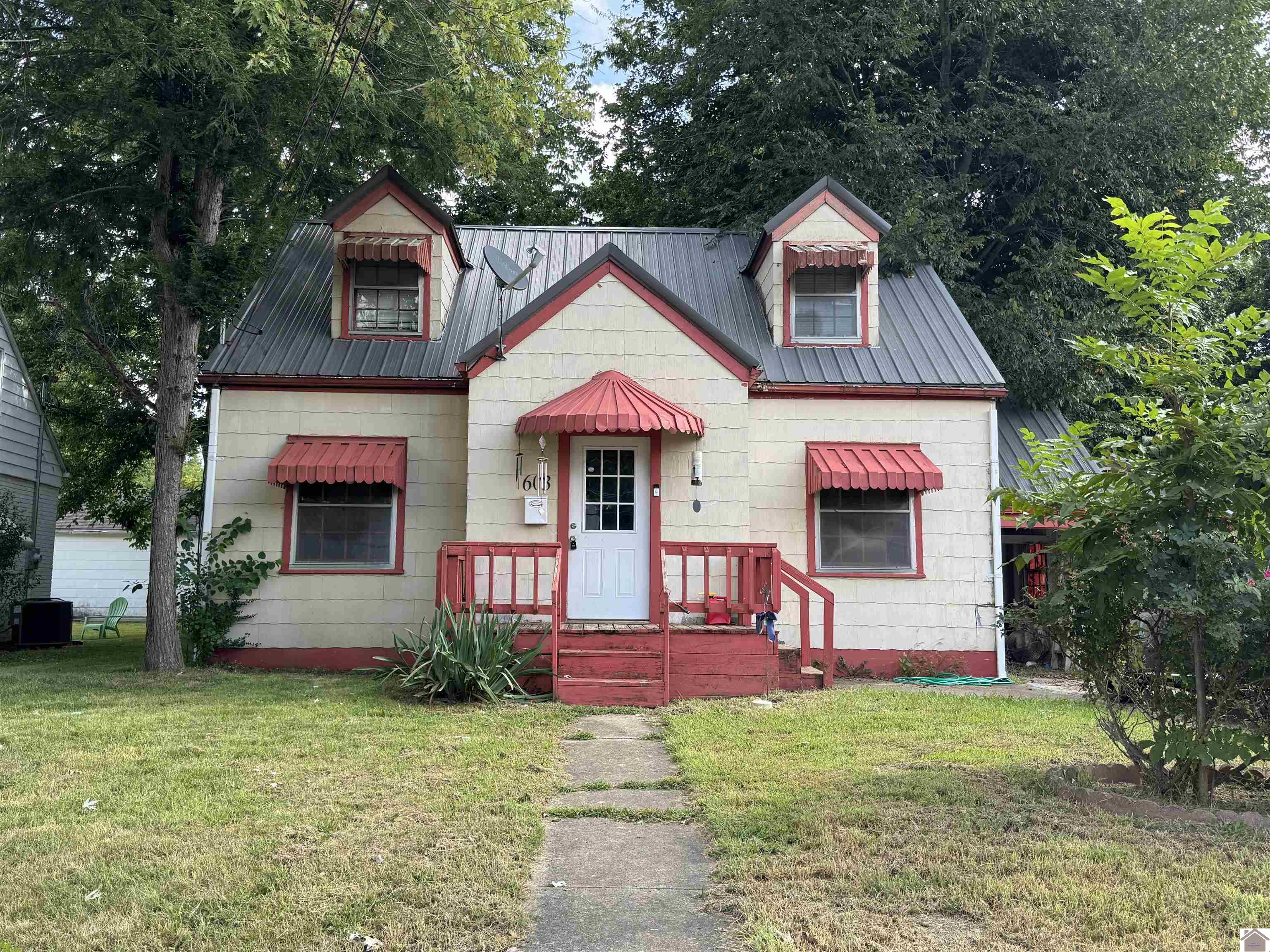 603 Hopkinsville Street Property Photo 1