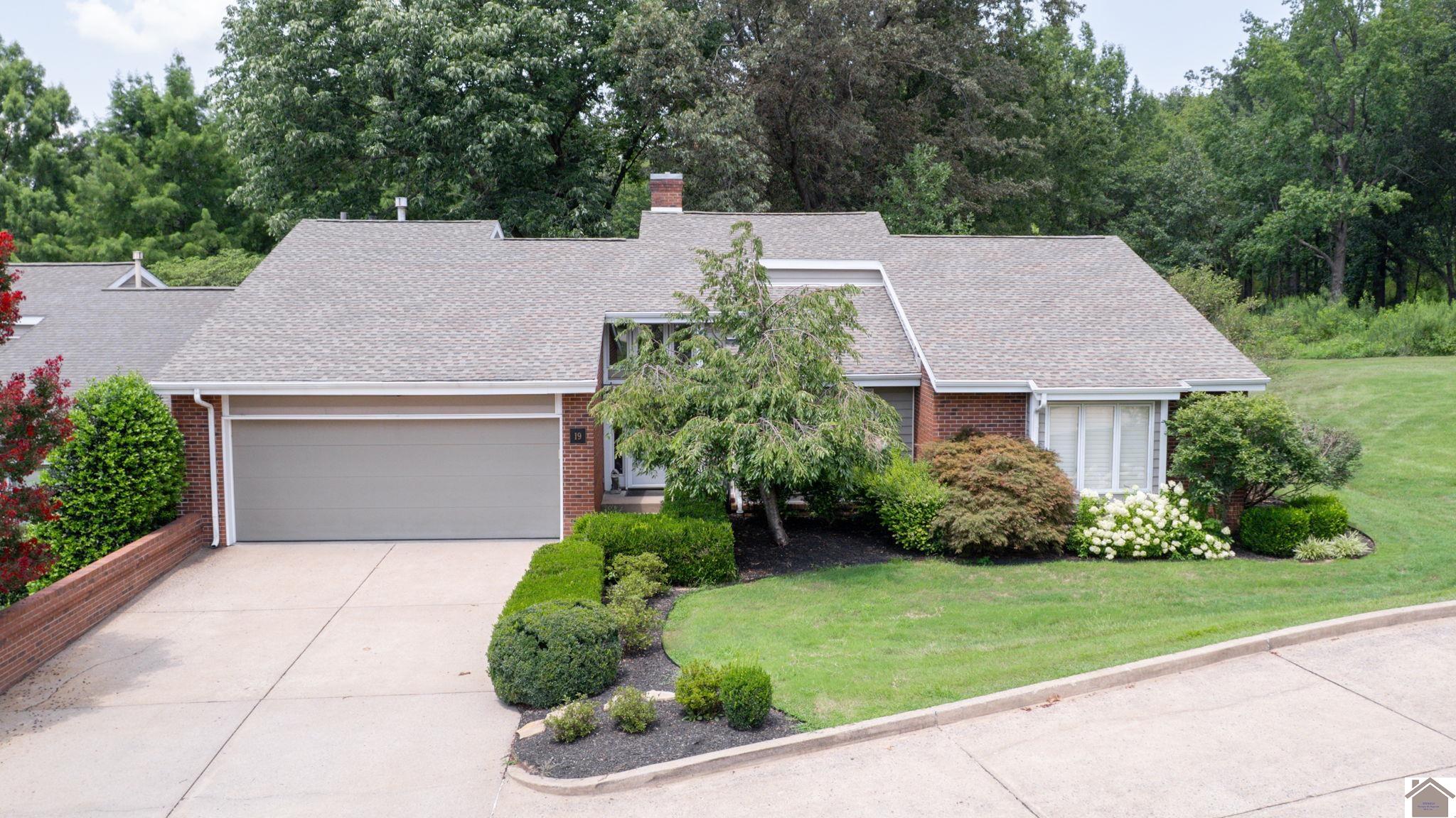 19 Meadowlink Dr Property Photo 1