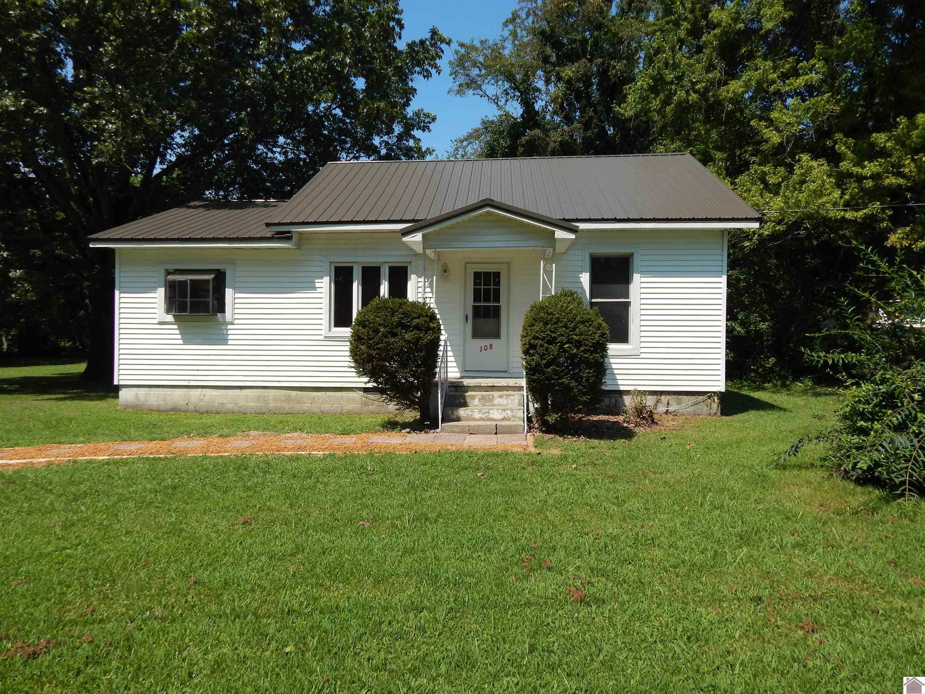 108 King St Property Photo 1