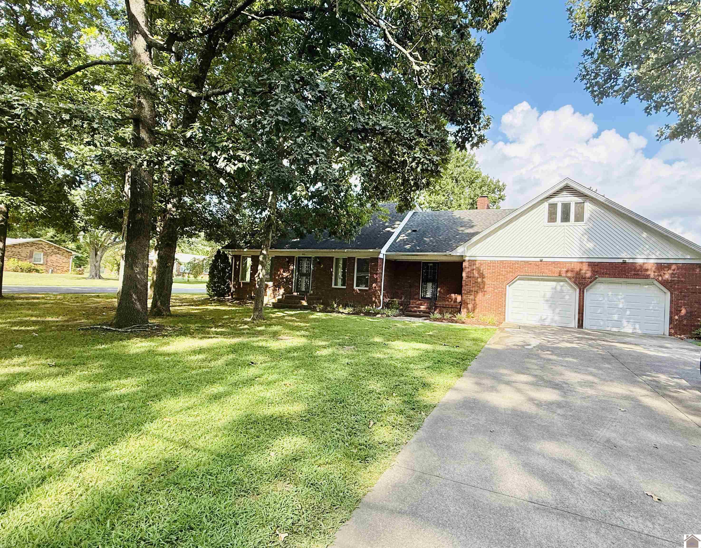 501 Lynnwood Ct Property Photo 1