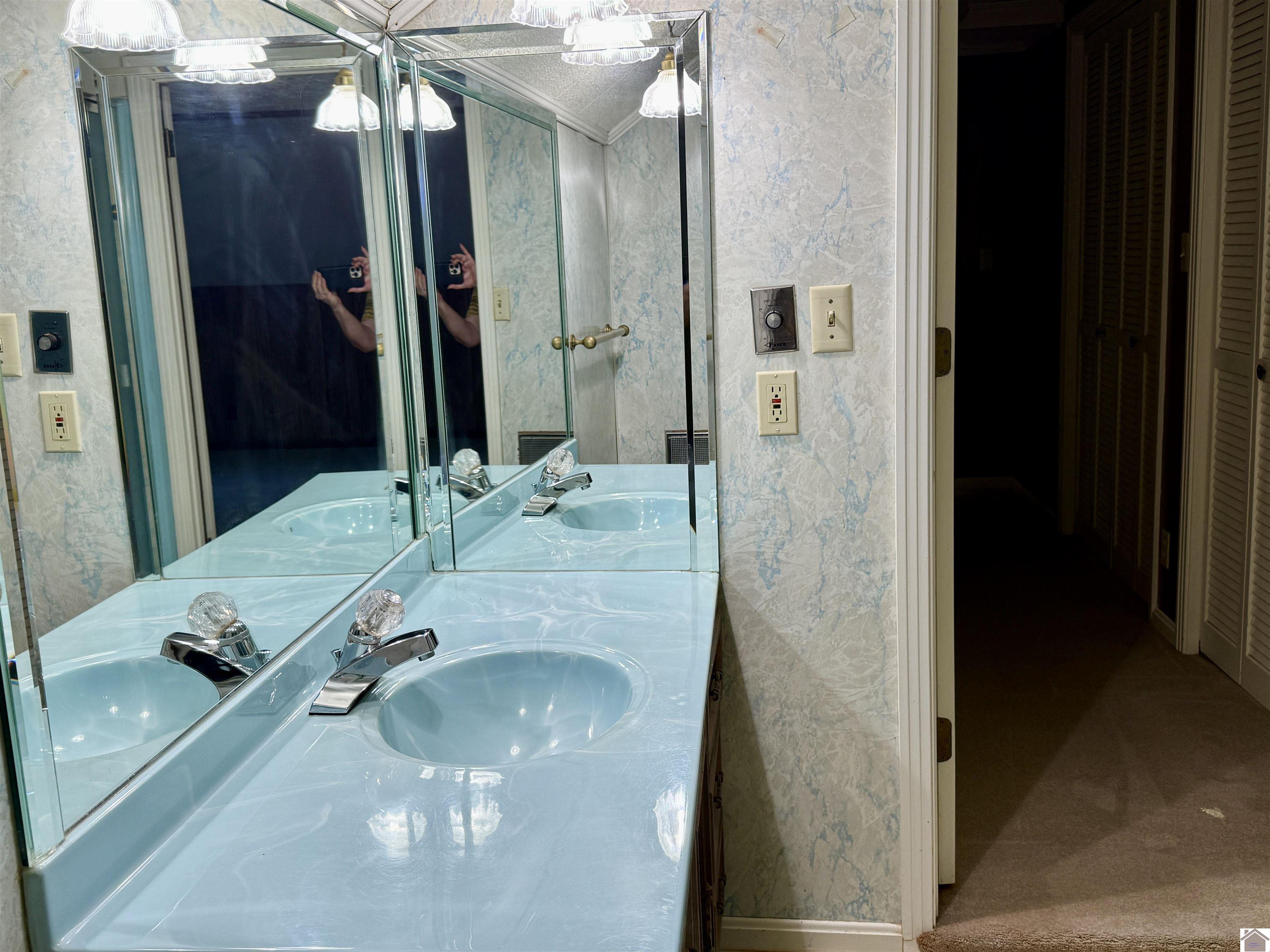 501 Lynnwood Ct Property Photo 42