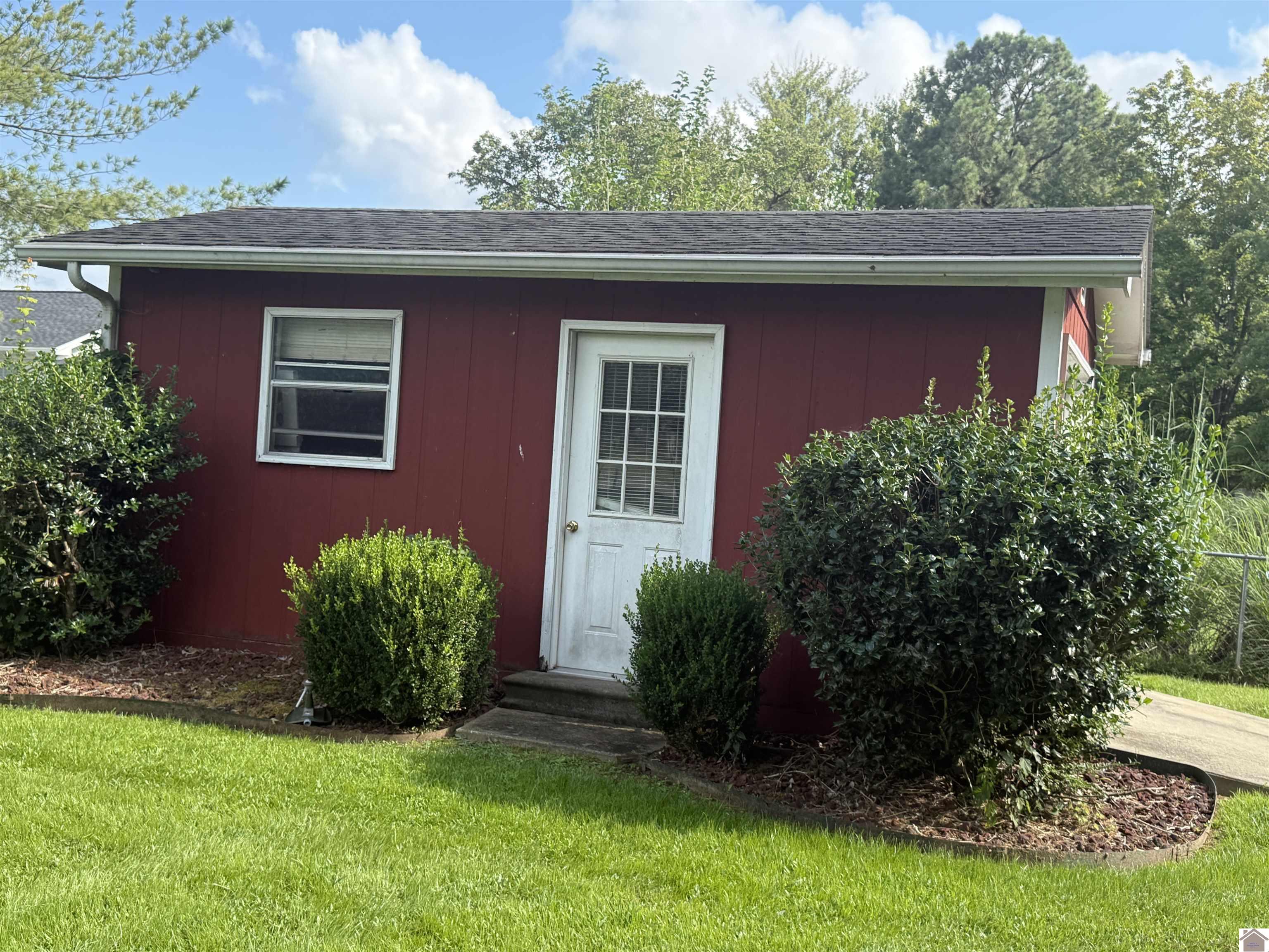 501 Lynnwood Ct Property Photo 45