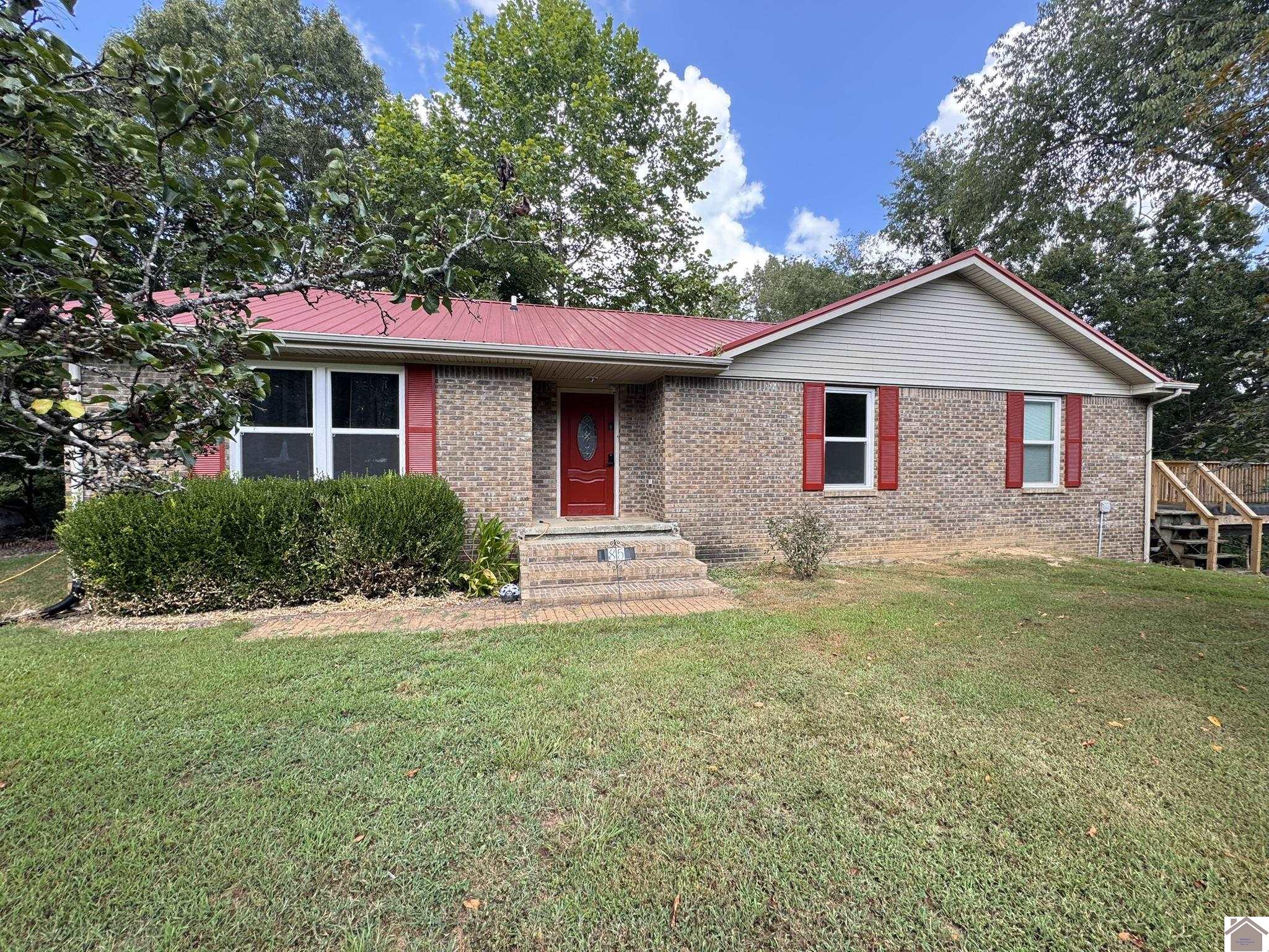 85 Drew Lane Property Photo 1