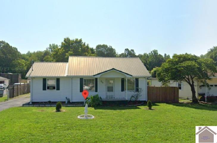 709 Milliken Property Photo 1