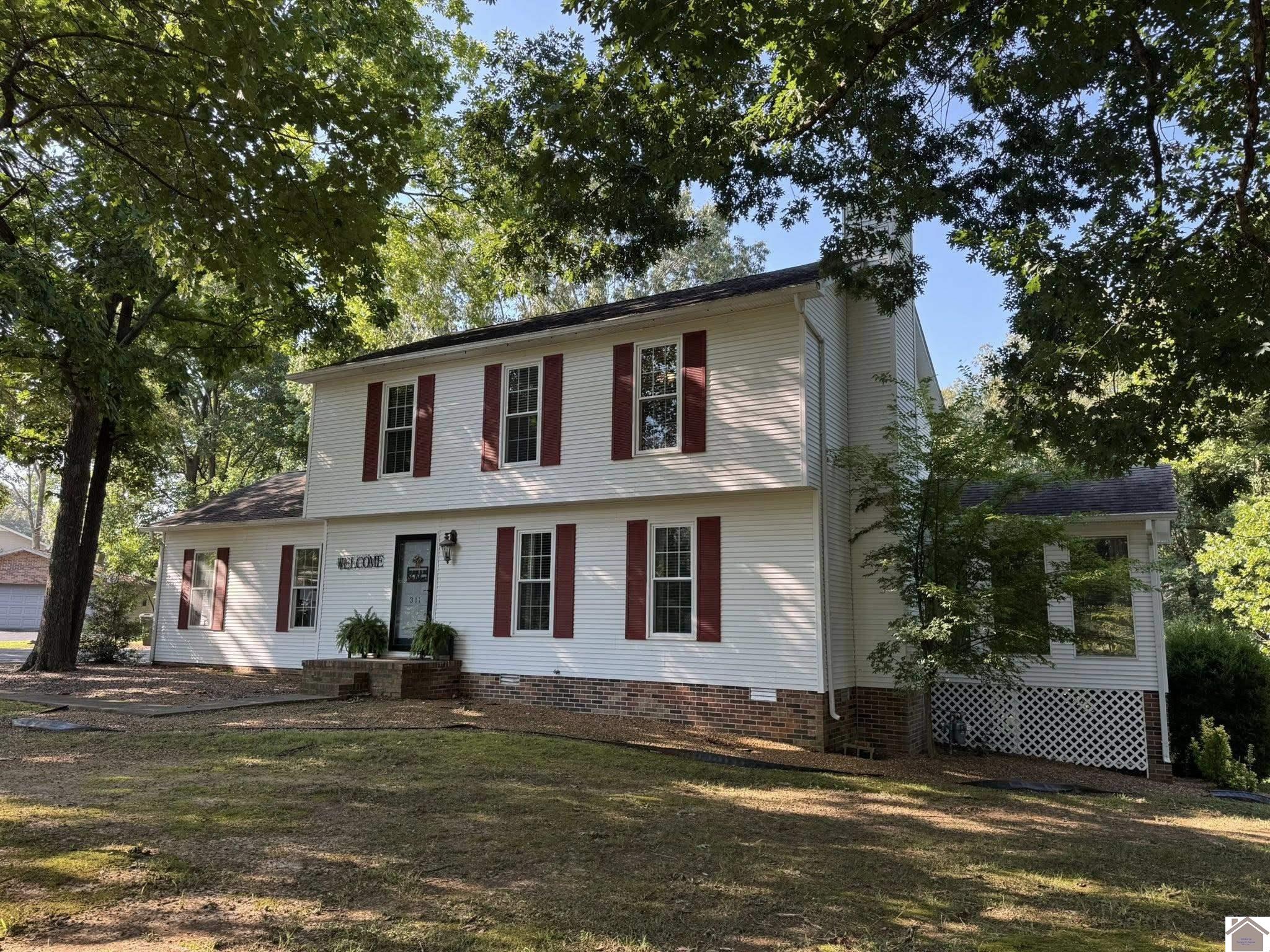 311 Surrey Ct Property Photo 1
