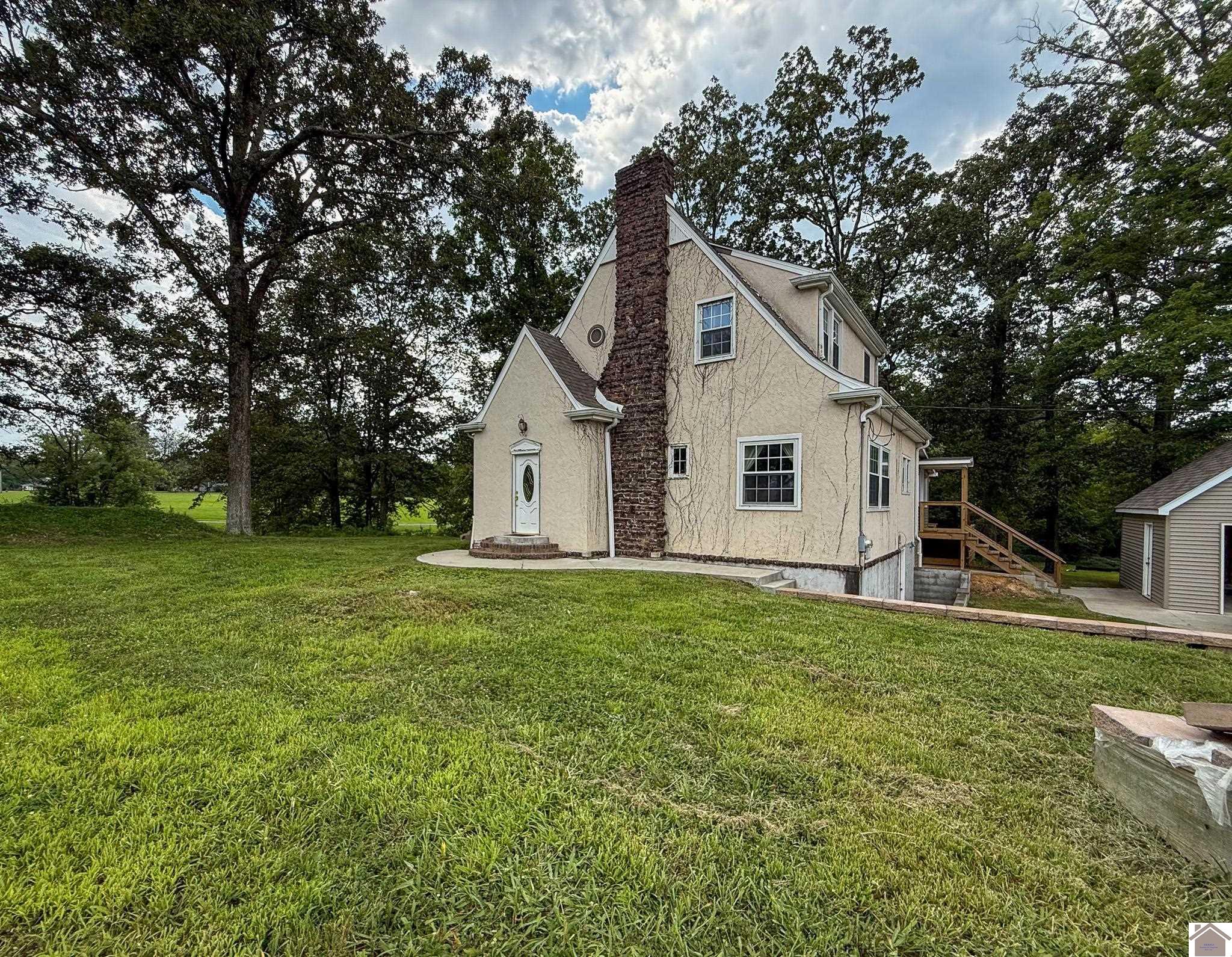 865 South Friendship Property Photo 1