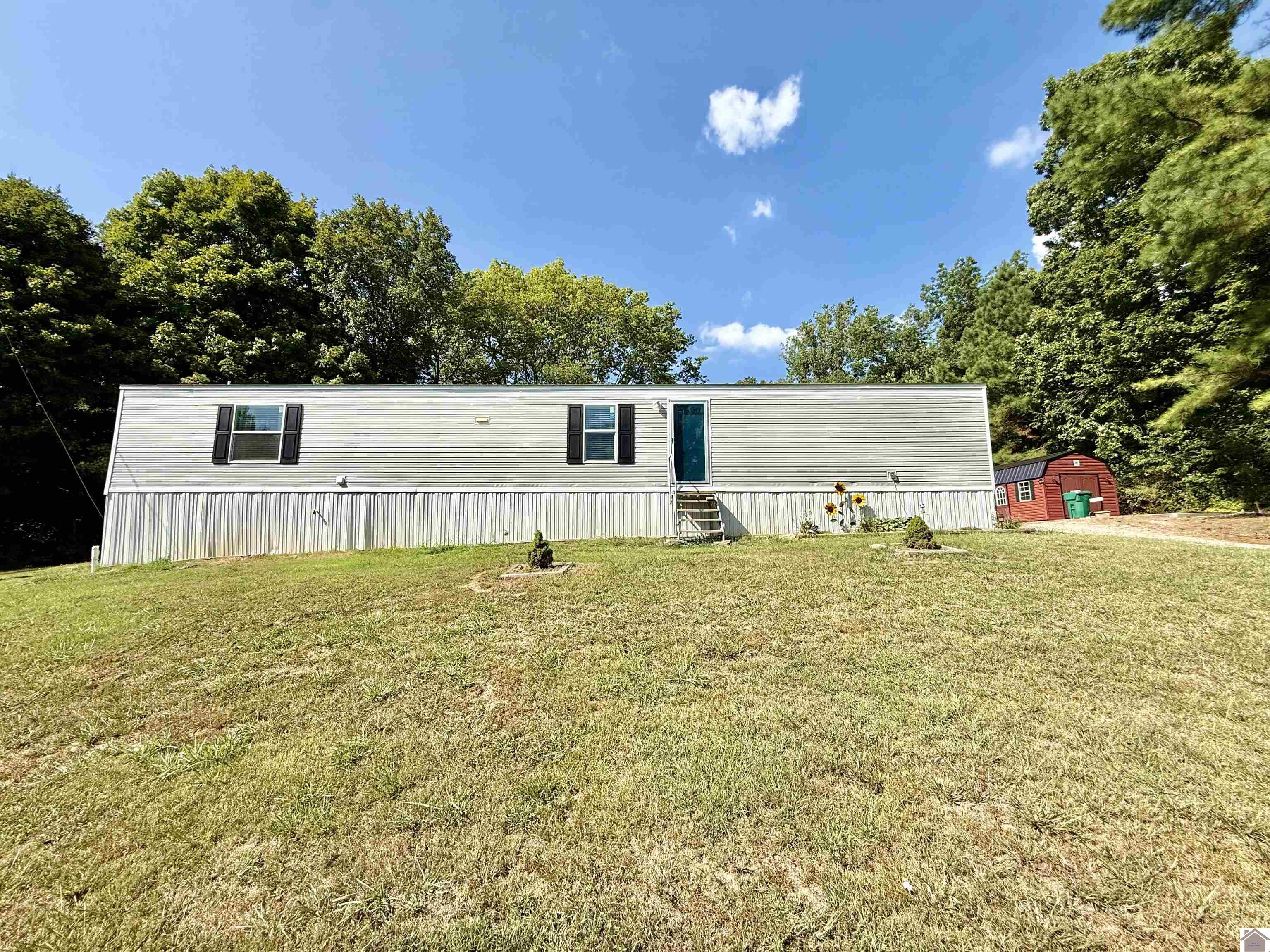 1068 Beech Grove Rd Property Photo 1