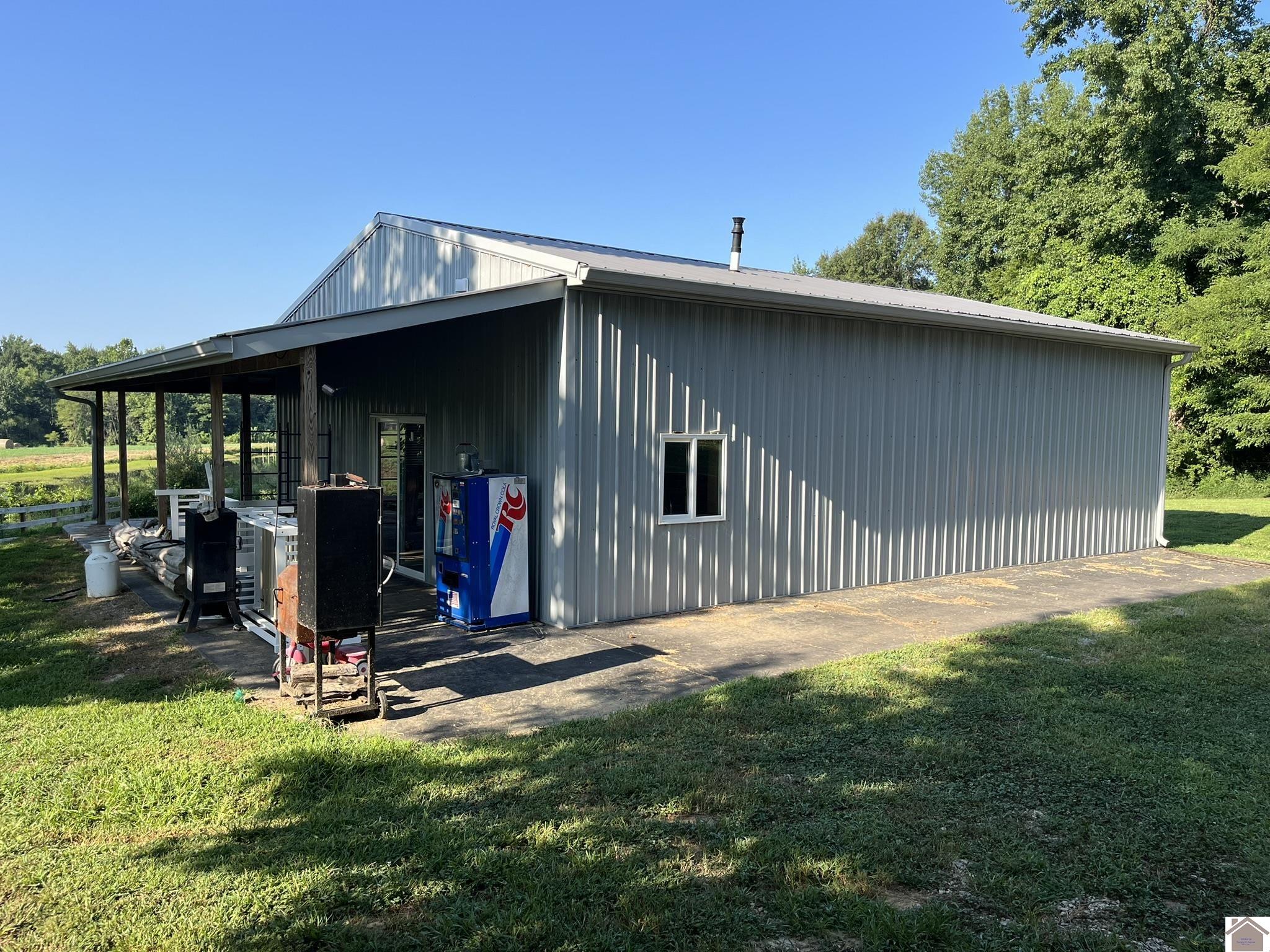2132 Busby Station Rd Property Photo 1