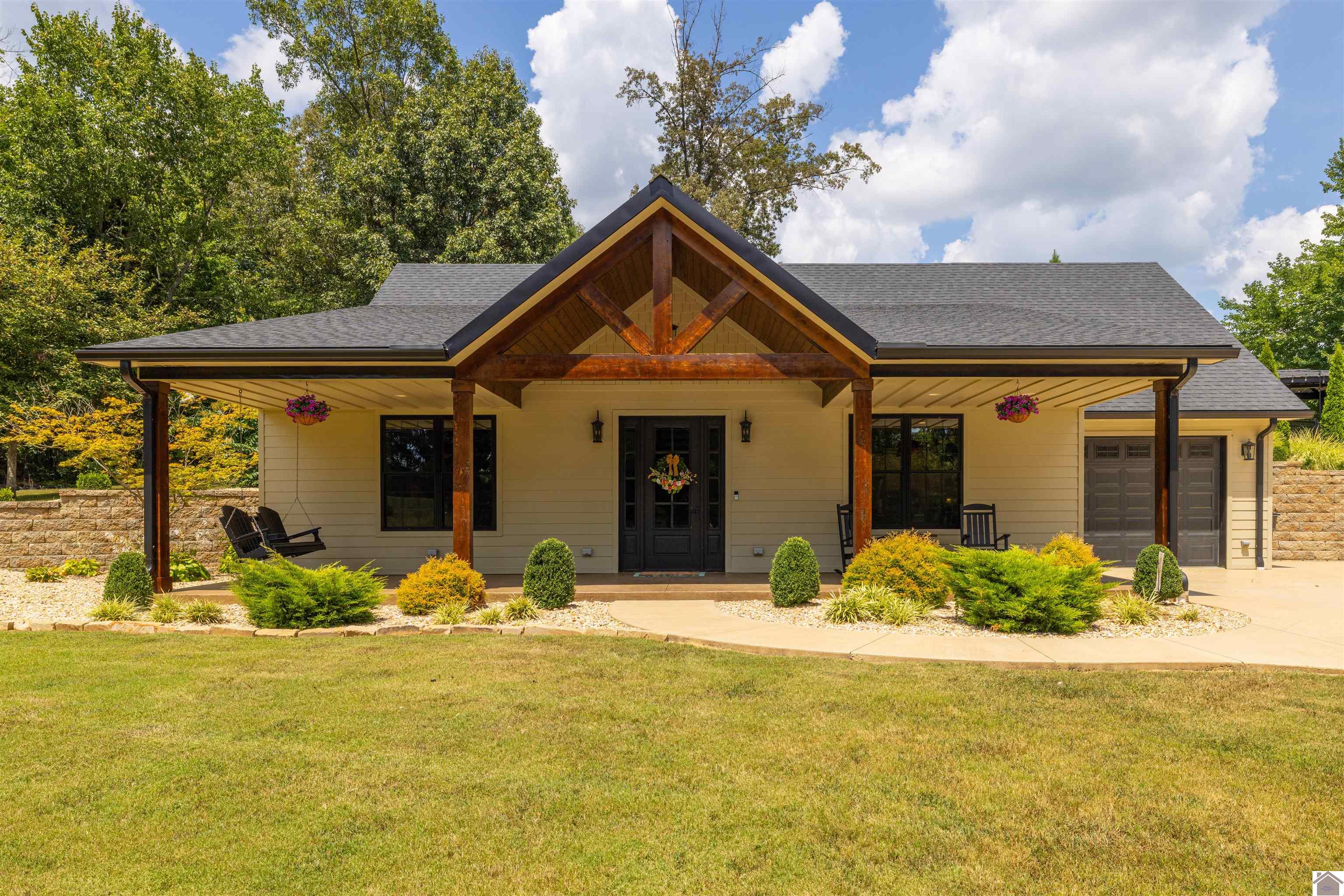 8917 Childress Rd Property Photo 1