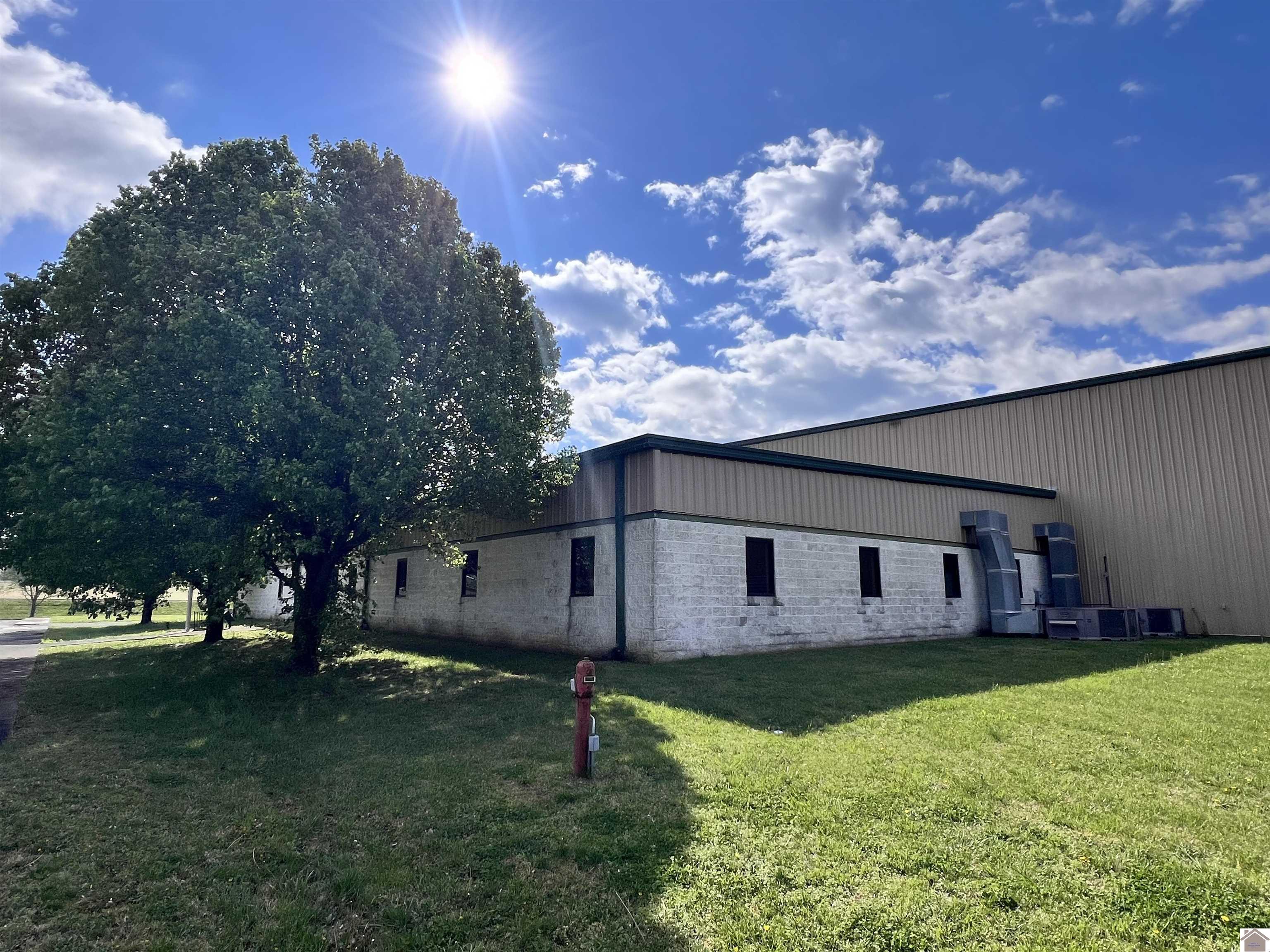 5326 Industrial Park Dr Property Photo 1