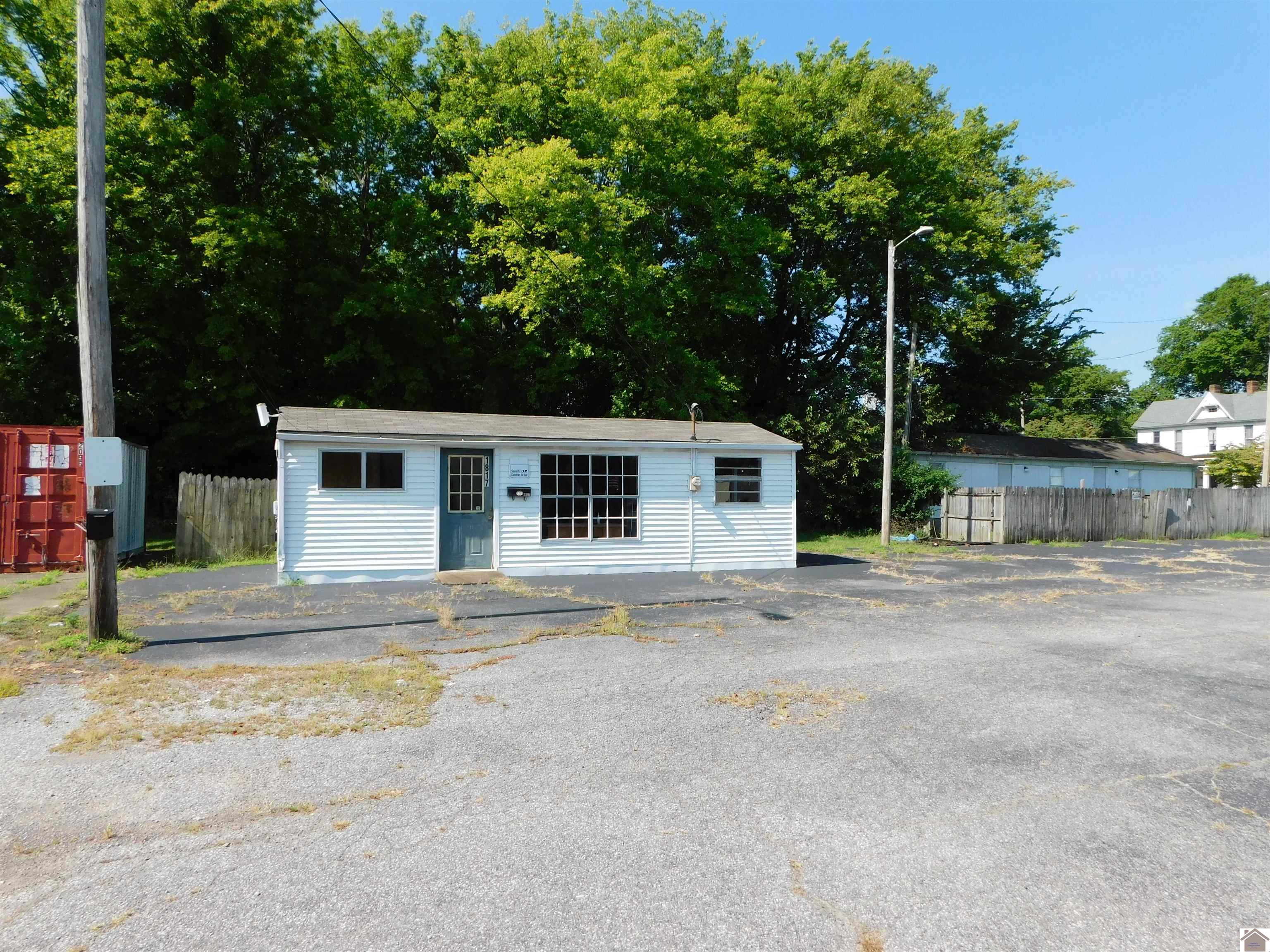 1817 S 4th Property Photo 1
