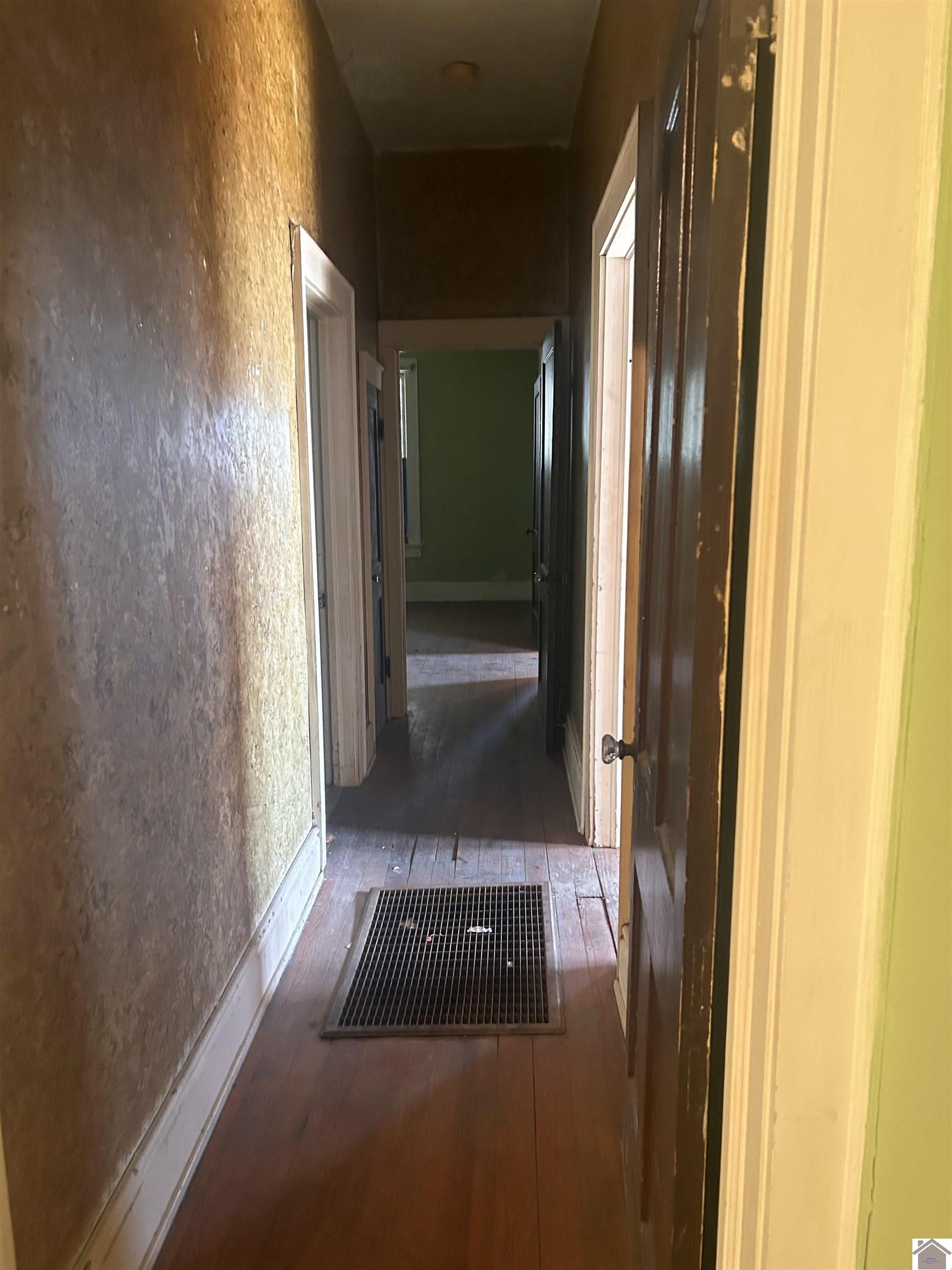 1247 Park Ave Property Photo 6
