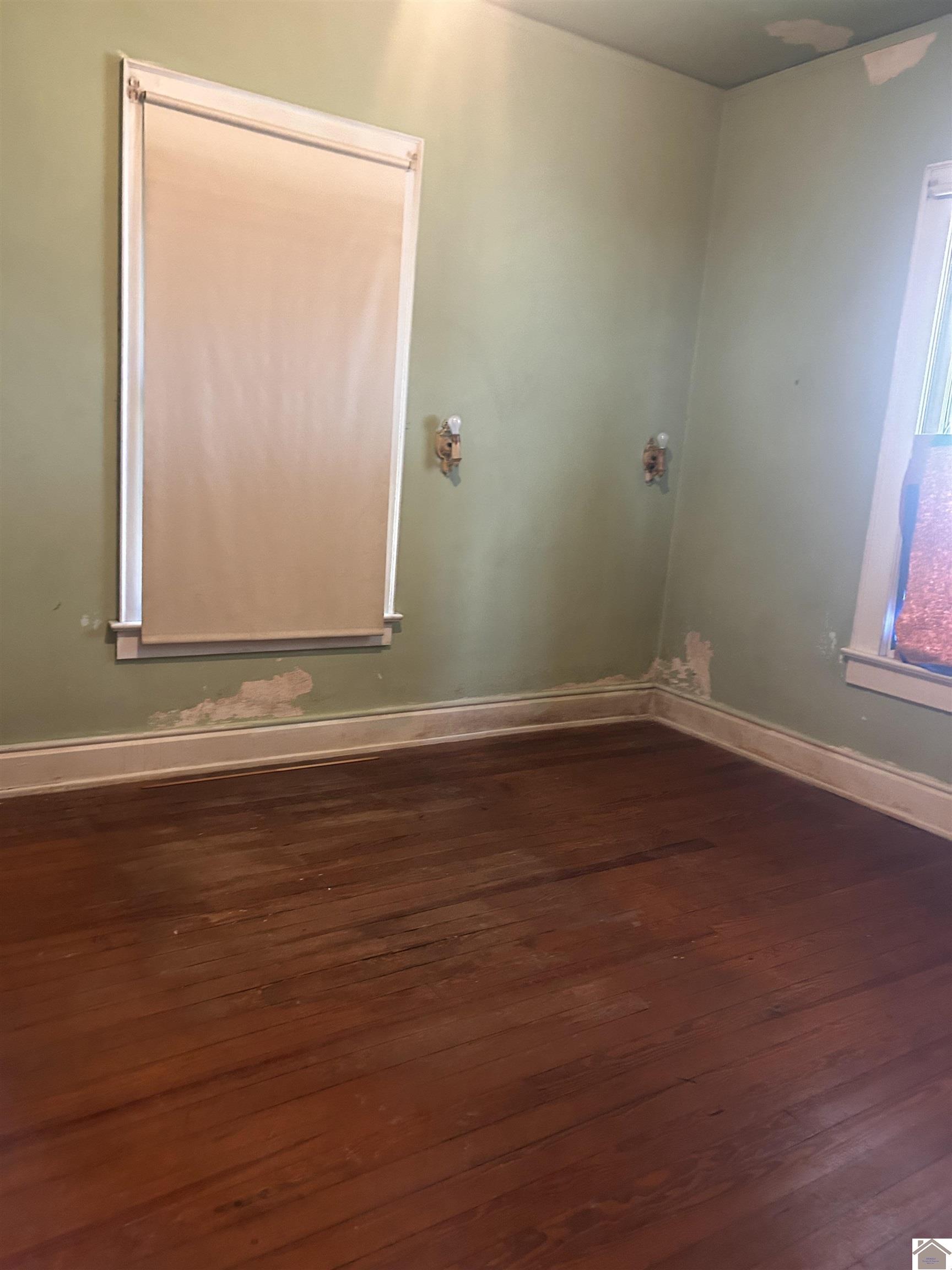 1247 Park Ave Property Photo 9