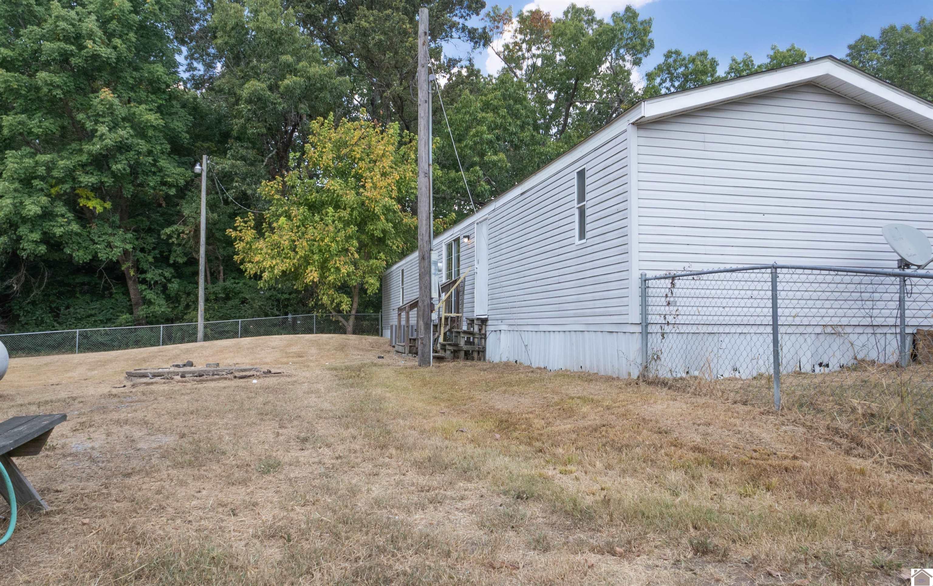 813 Travis Road Property Photo 18