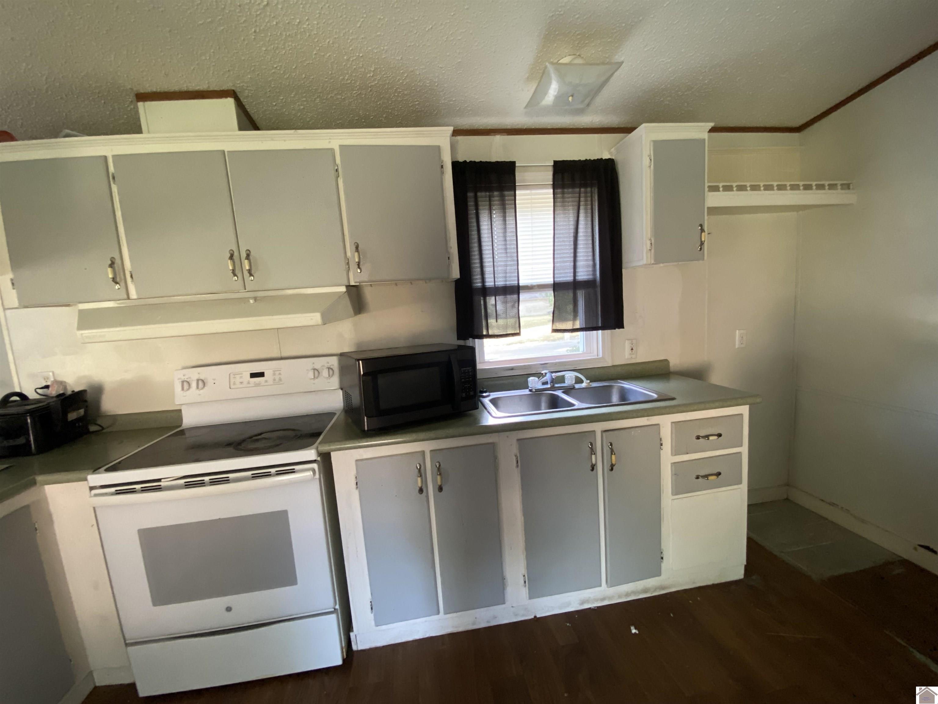 1345 Husband Road Property Photo 25