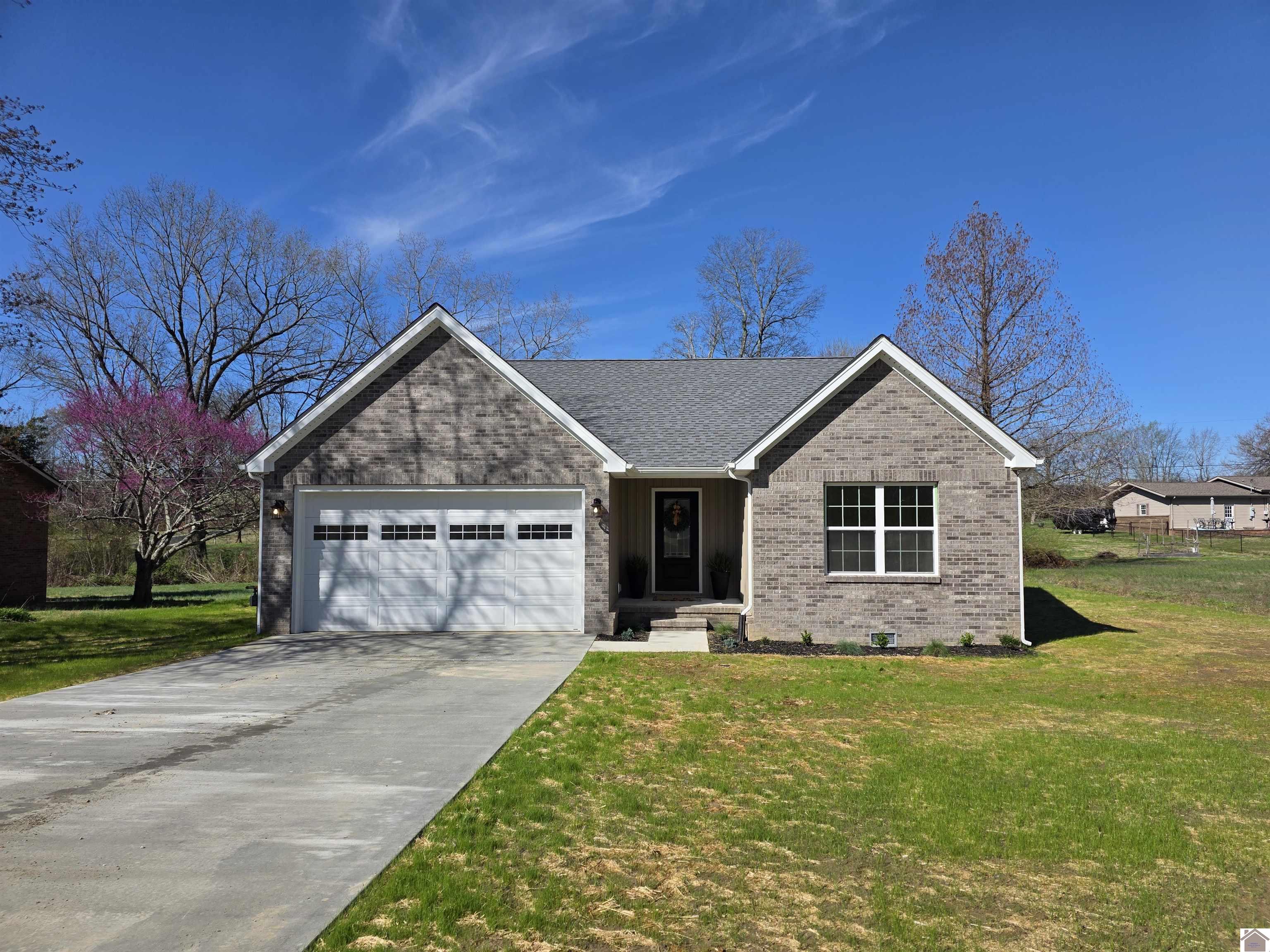 422 Maplewood Circle Property Photo 1