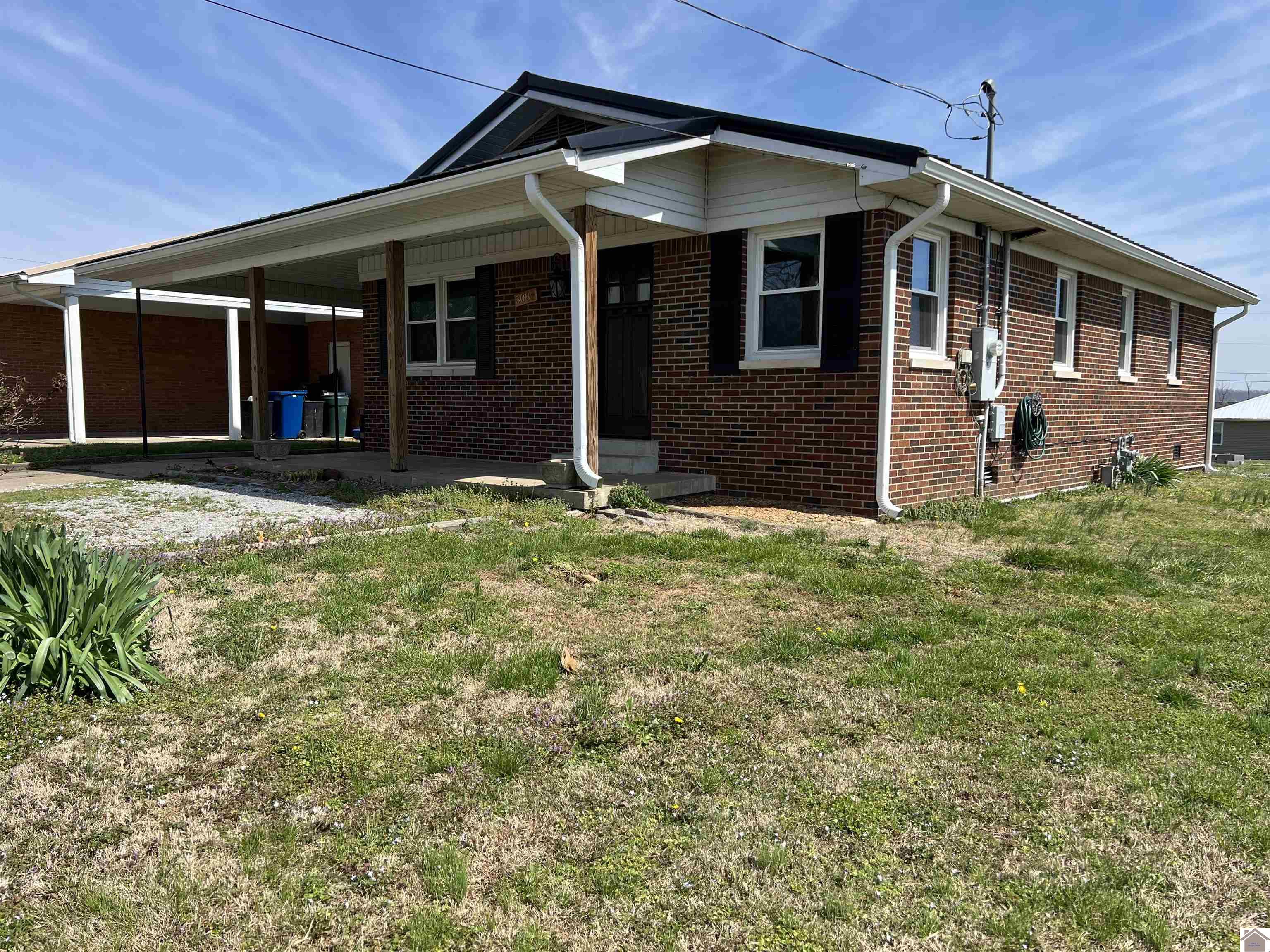 508 East Walnut Street Property Photo 4