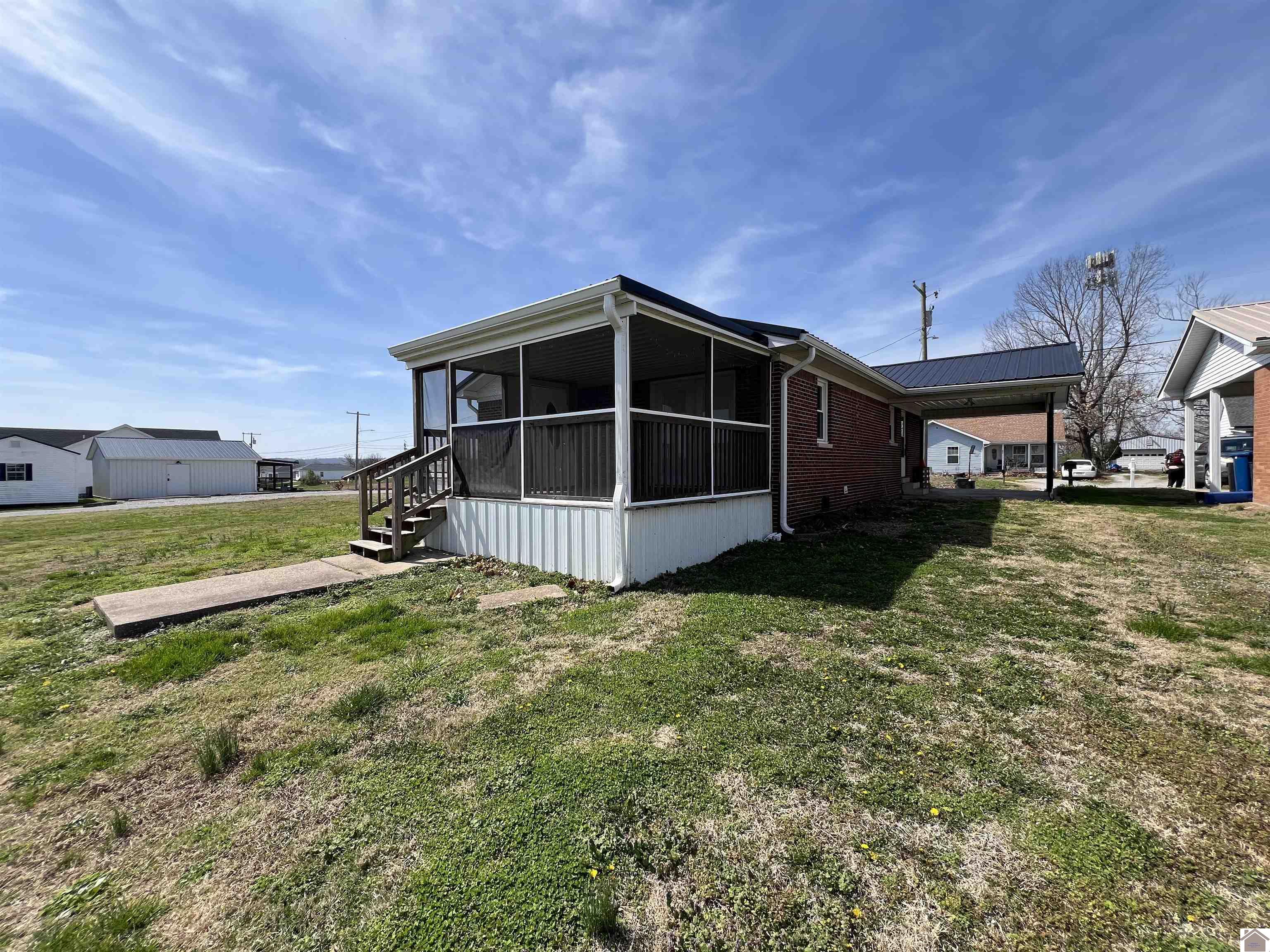 508 East Walnut Street Property Photo 19
