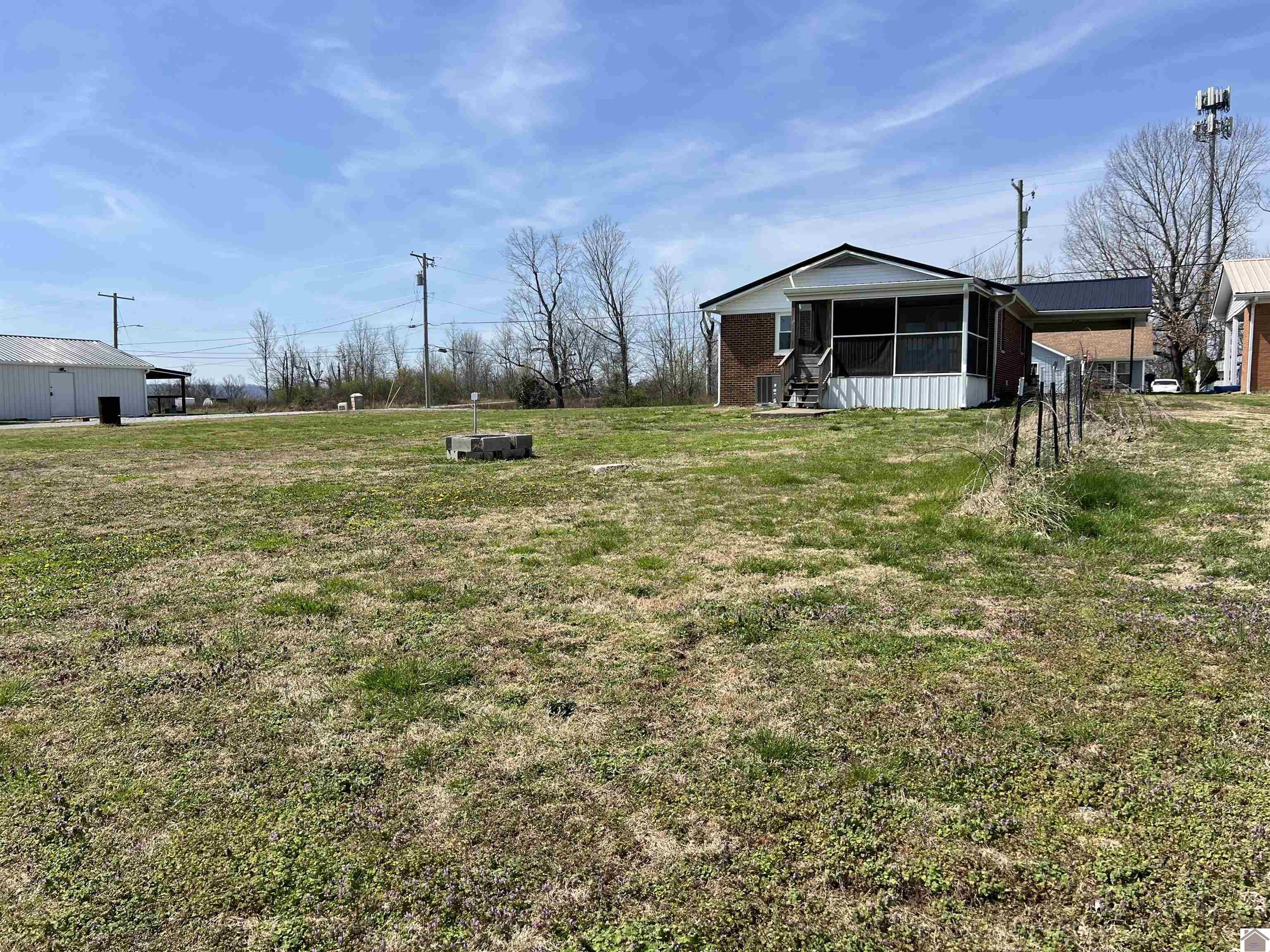 508 East Walnut Street Property Photo 23