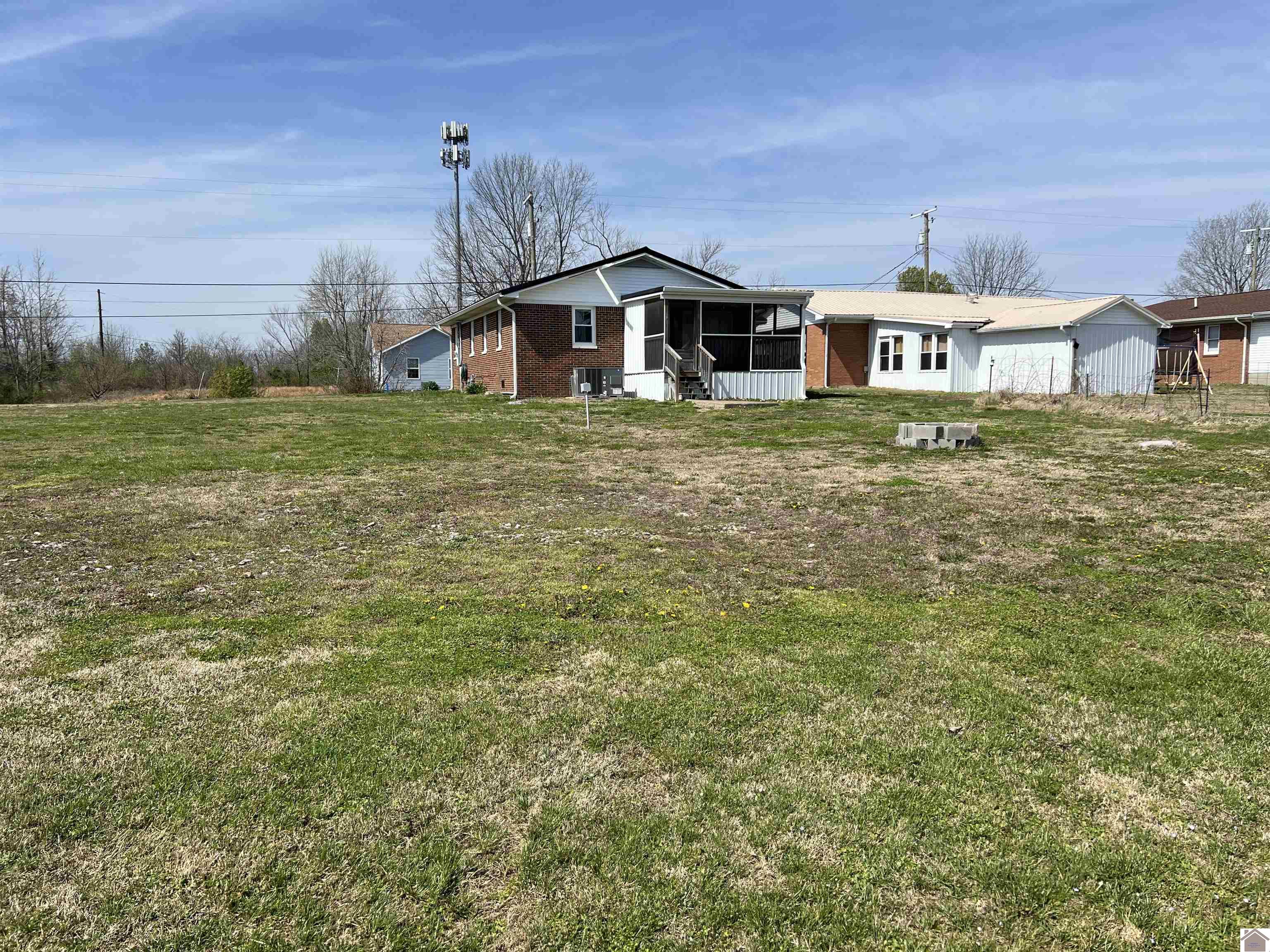 508 East Walnut Street Property Photo 24