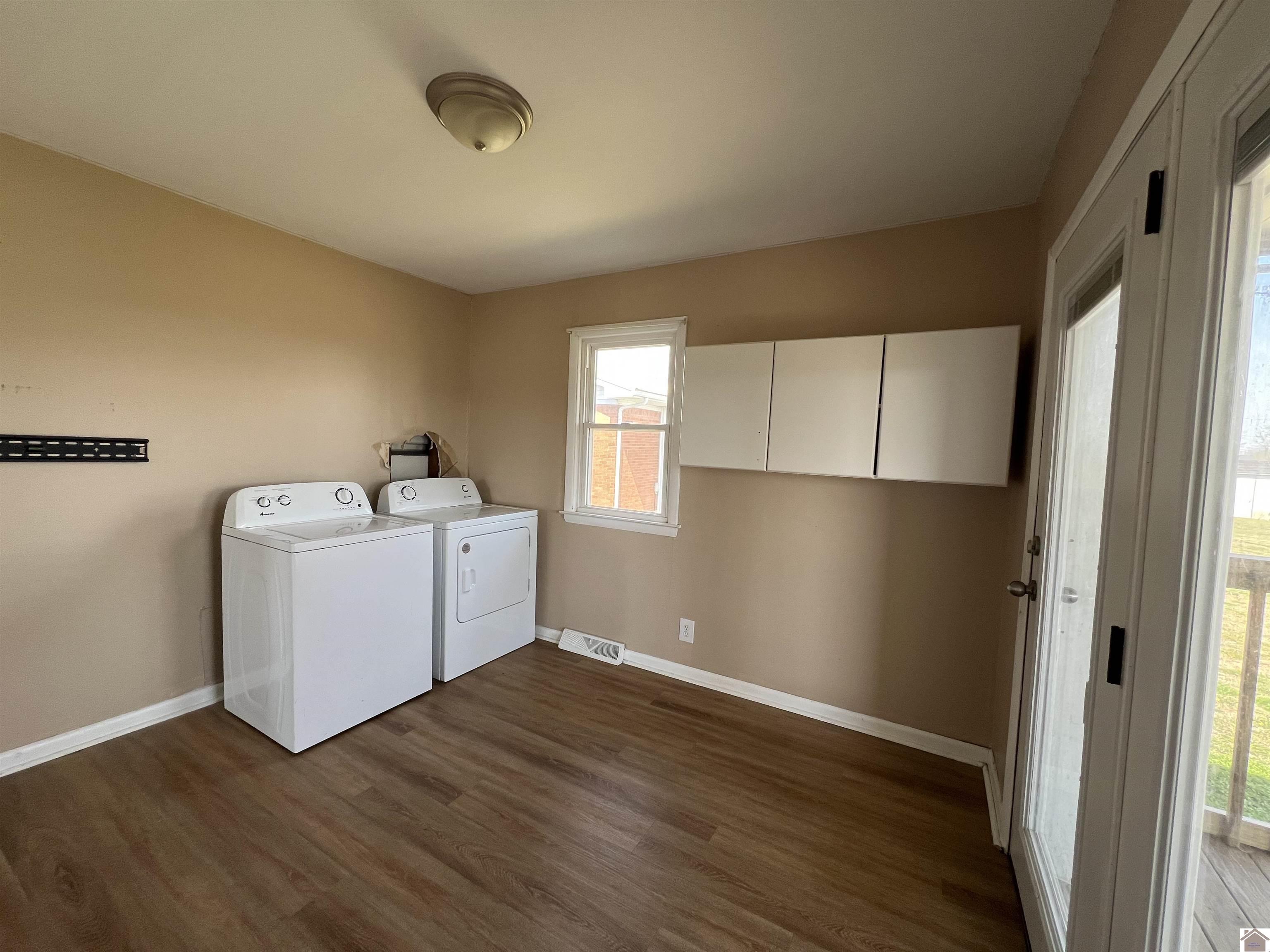 508 East Walnut Street Property Photo 44