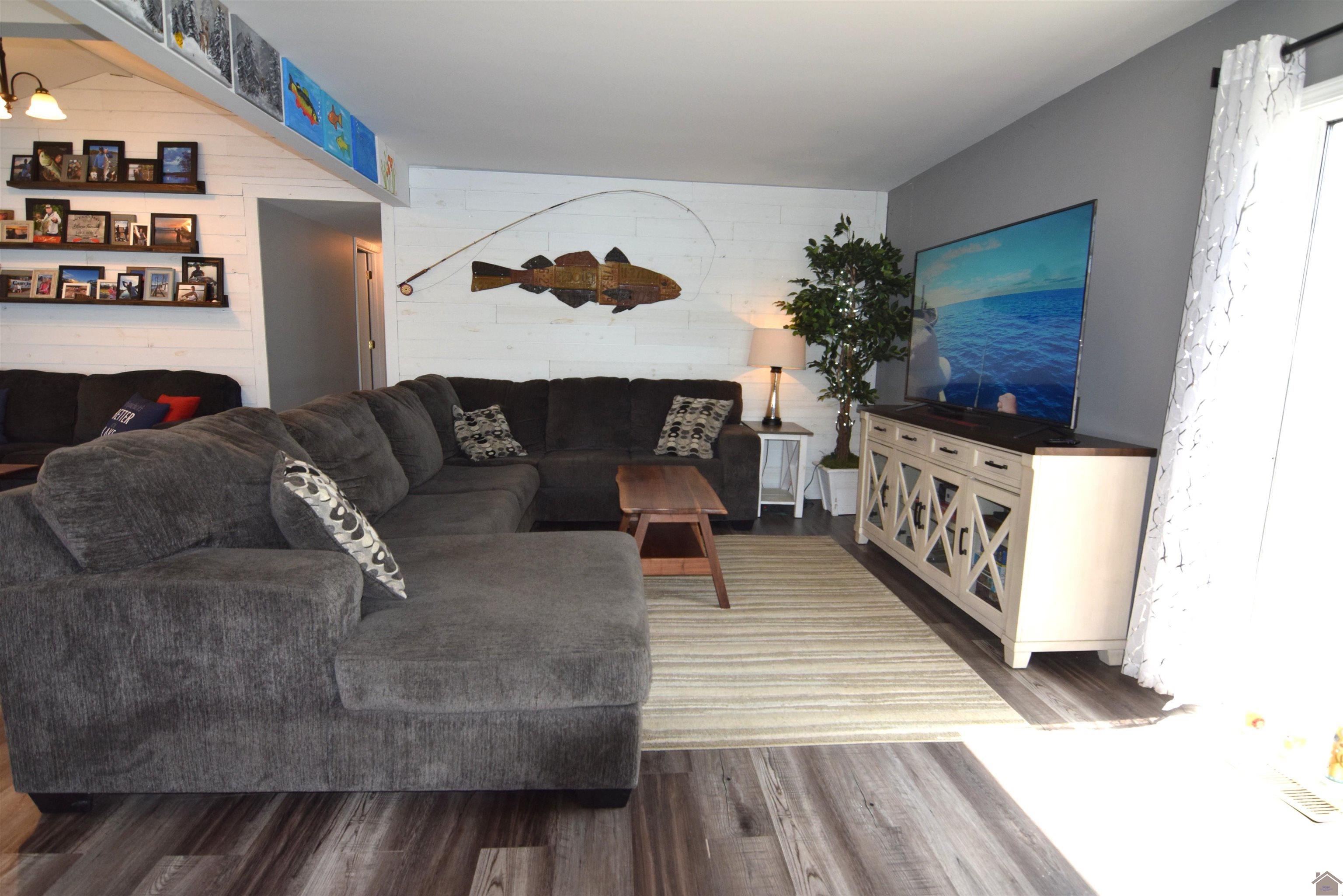 555 Randy Drive Property Photo 10