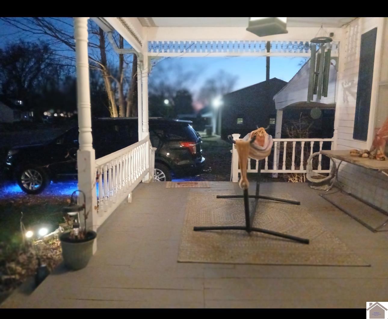 308 Charlotte St Property Photo 5