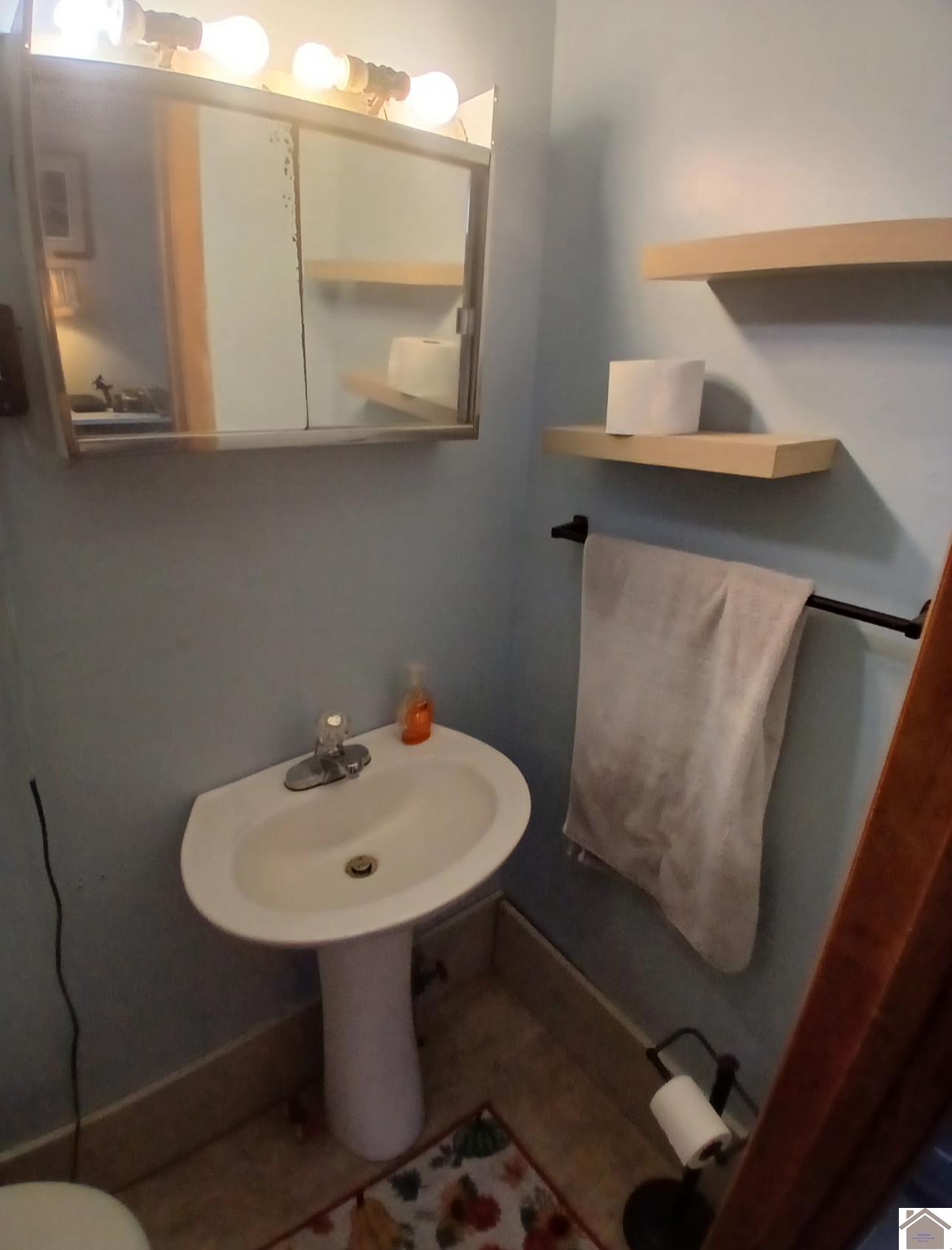 308 Charlotte St Property Photo 20