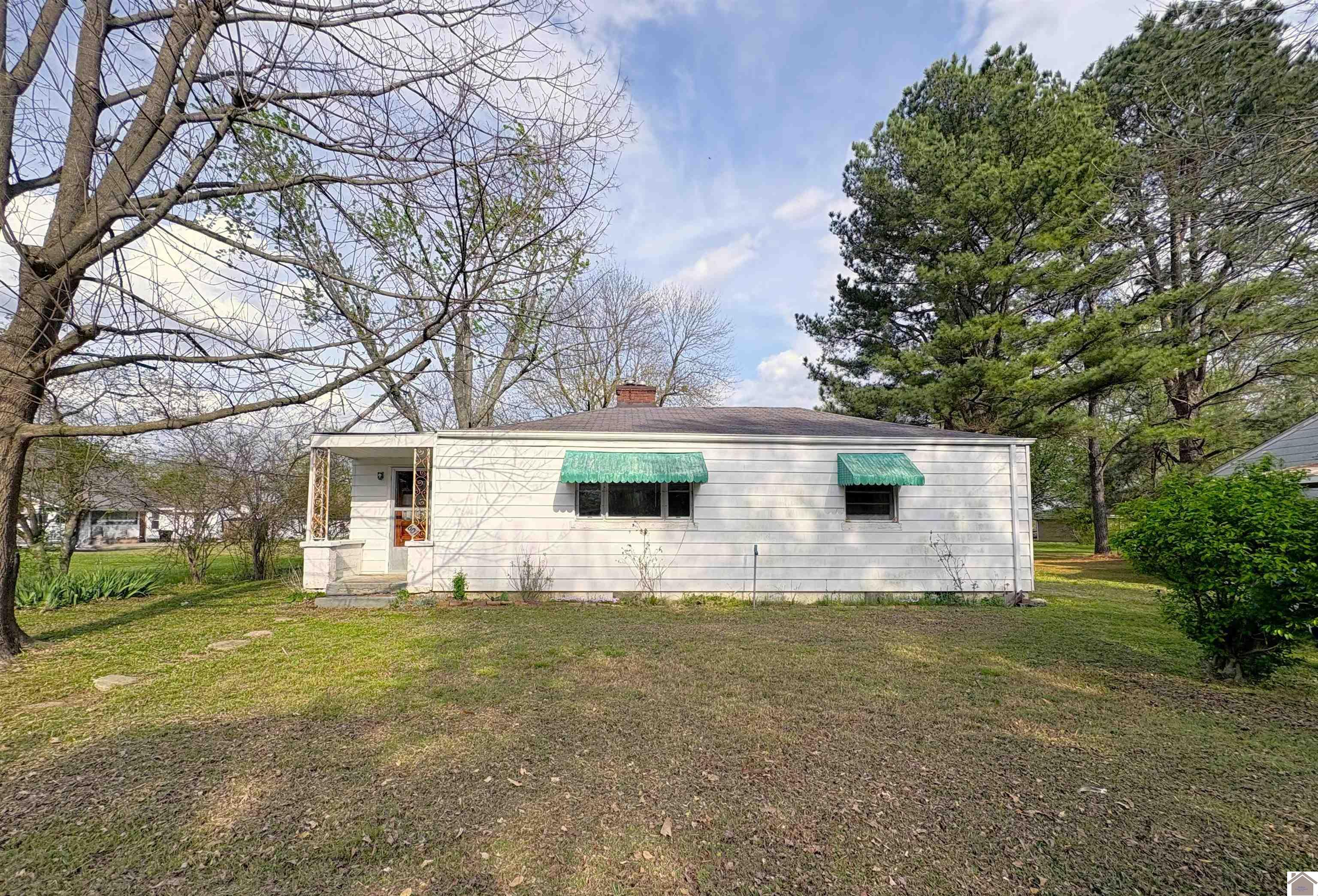 601 Broad St. Property Photo 1