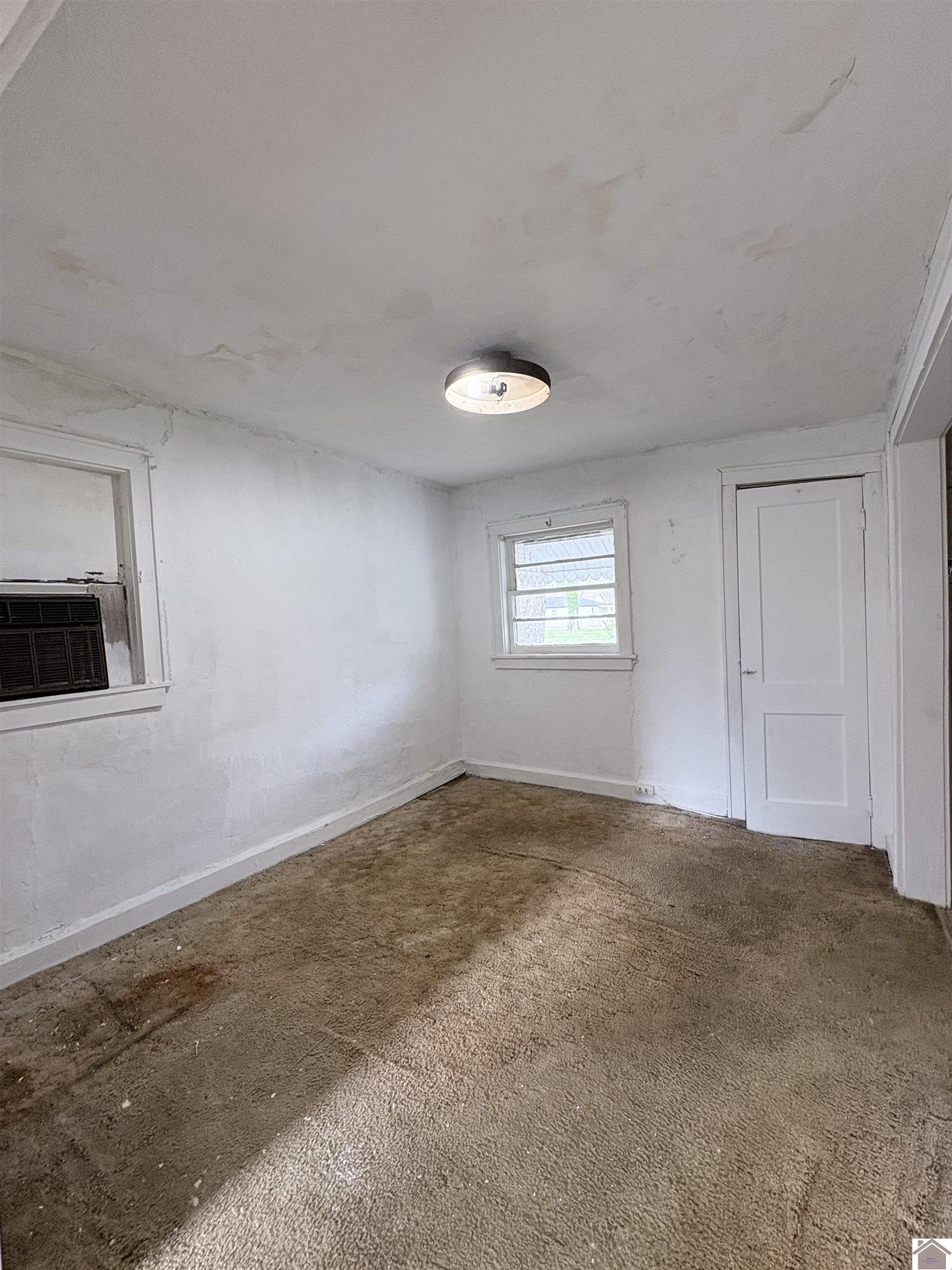 601 Broad St. Property Photo 10
