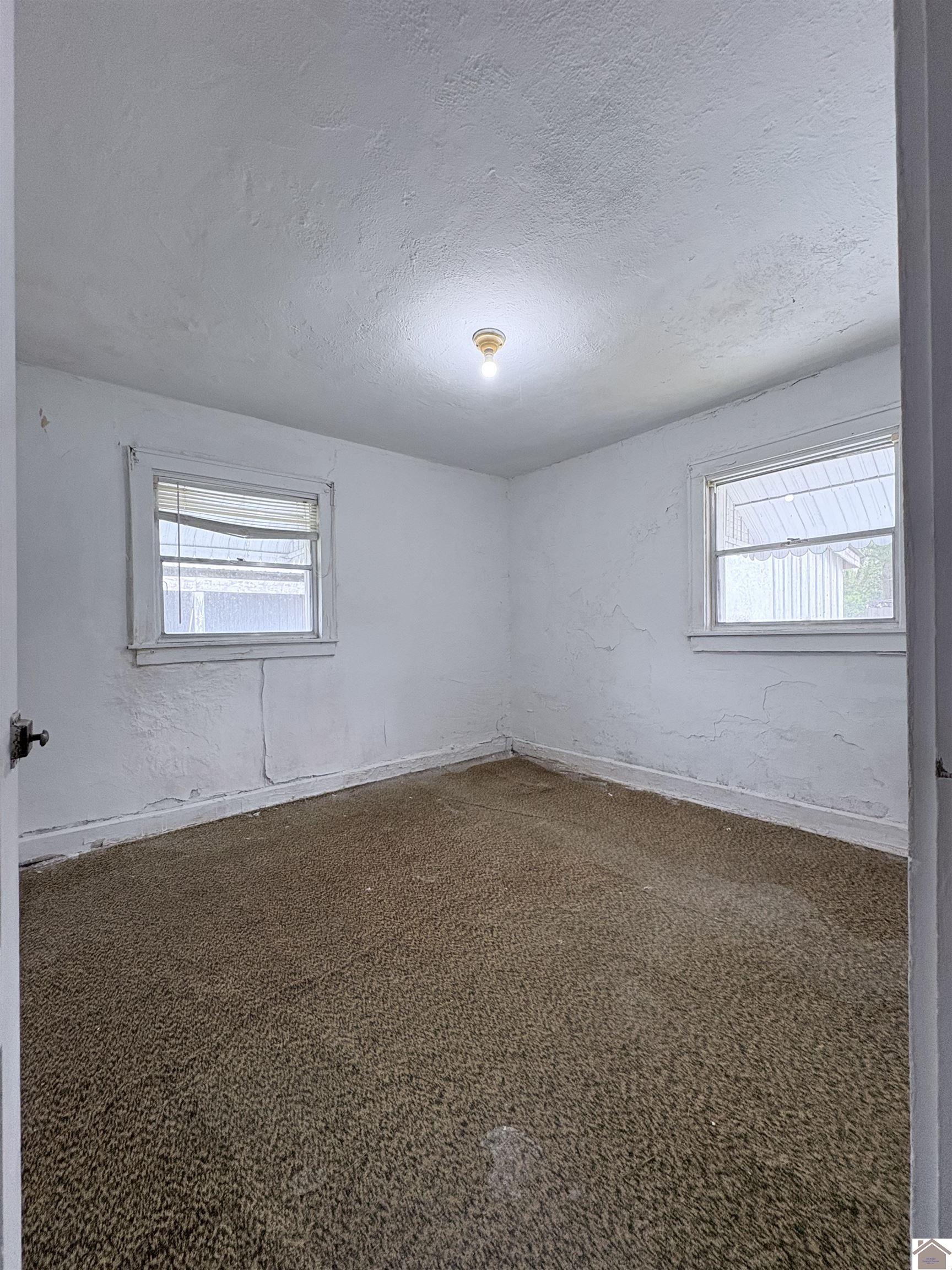 601 Broad St. Property Photo 13