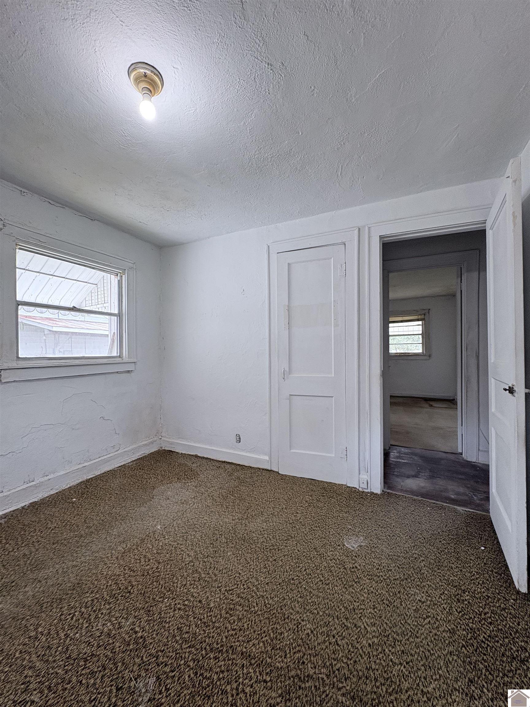 601 Broad St. Property Photo 14