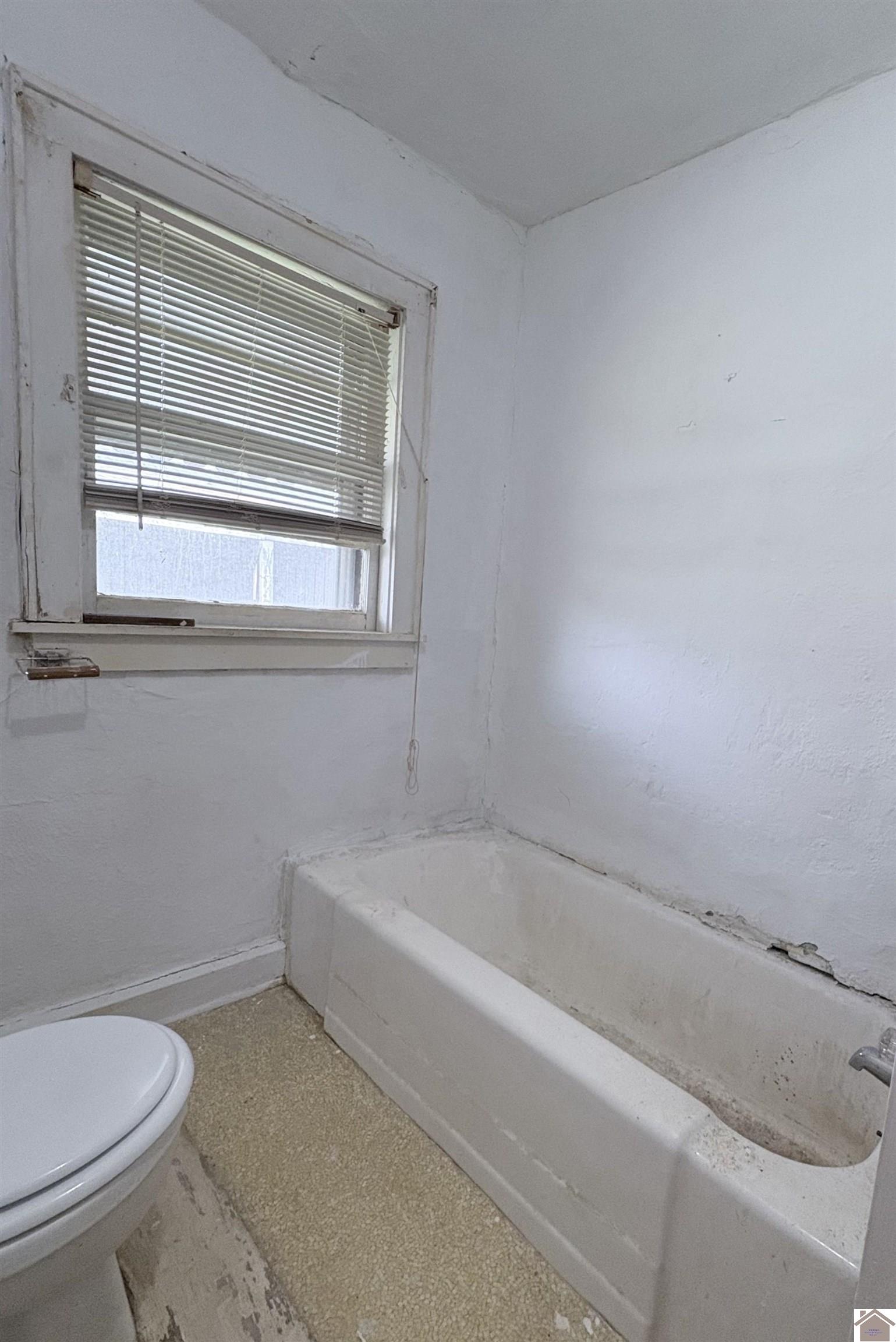 601 Broad St. Property Photo 17