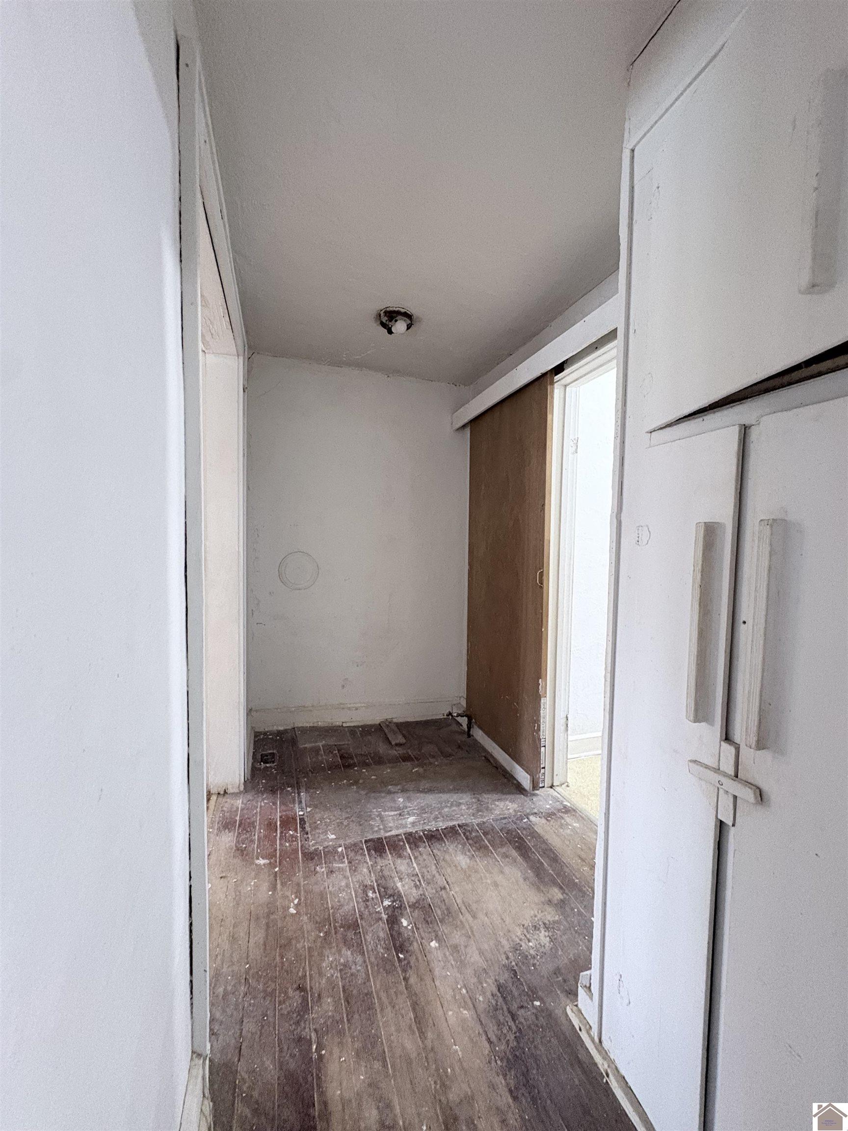 601 Broad St. Property Photo 18