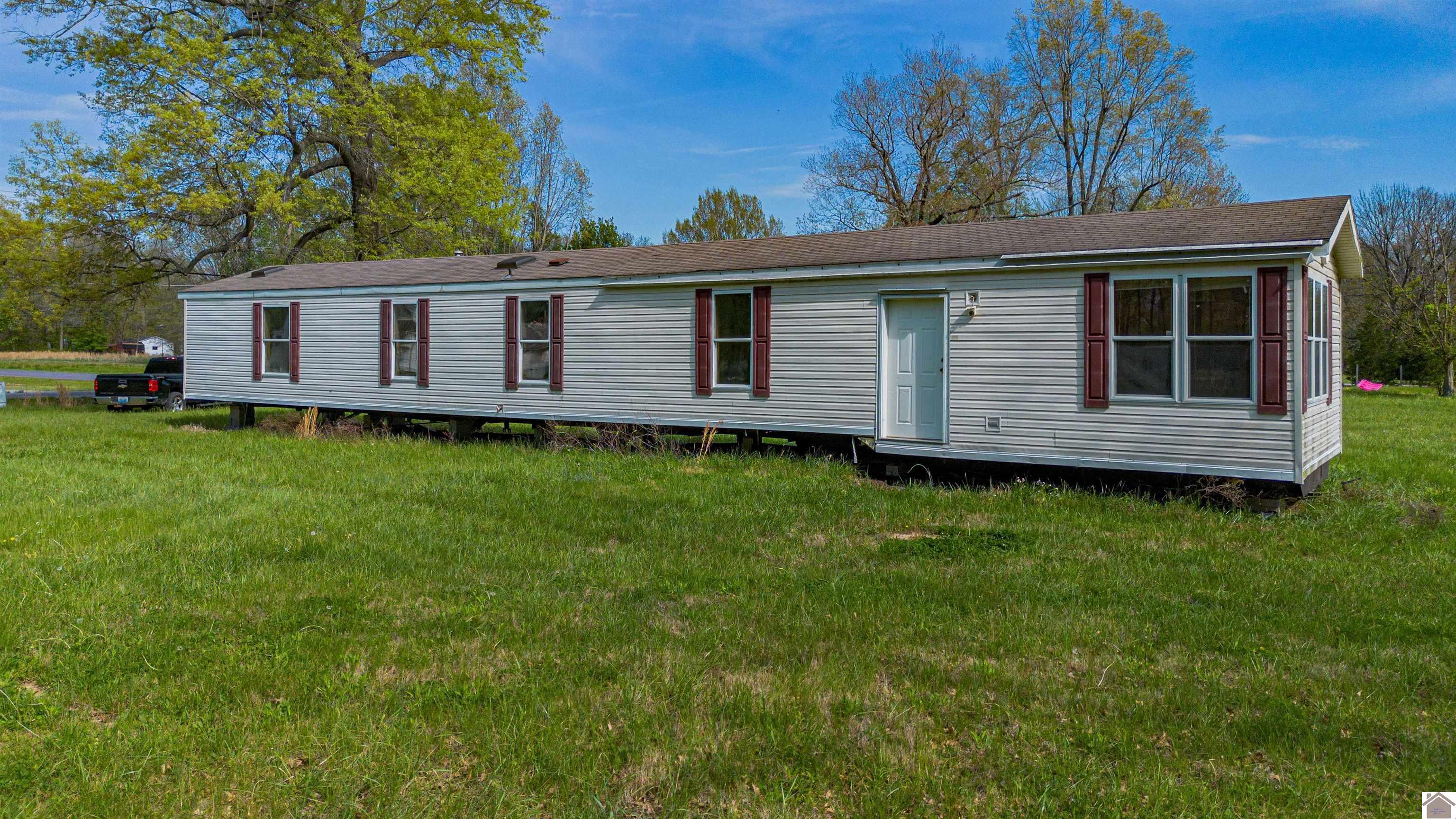 1740 + 1800 Husband Road Property Photo 3