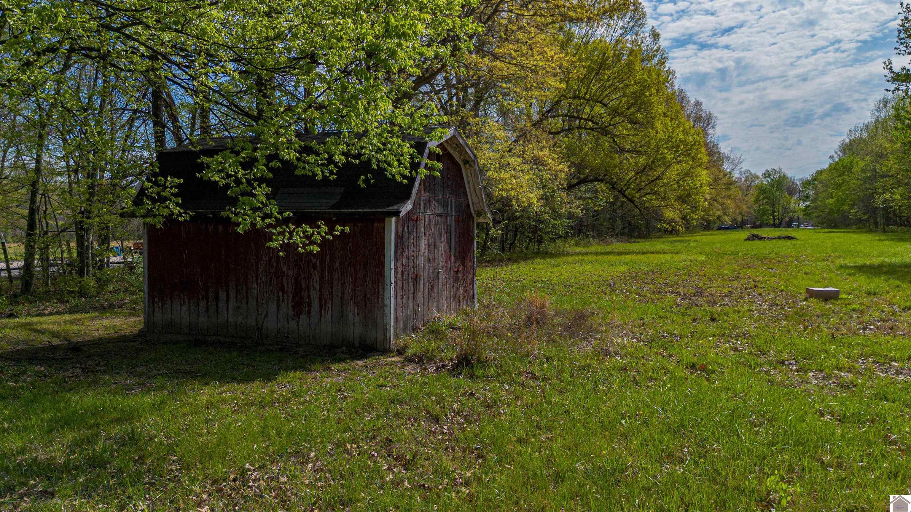 1740 + 1800 Husband Road Property Photo 10