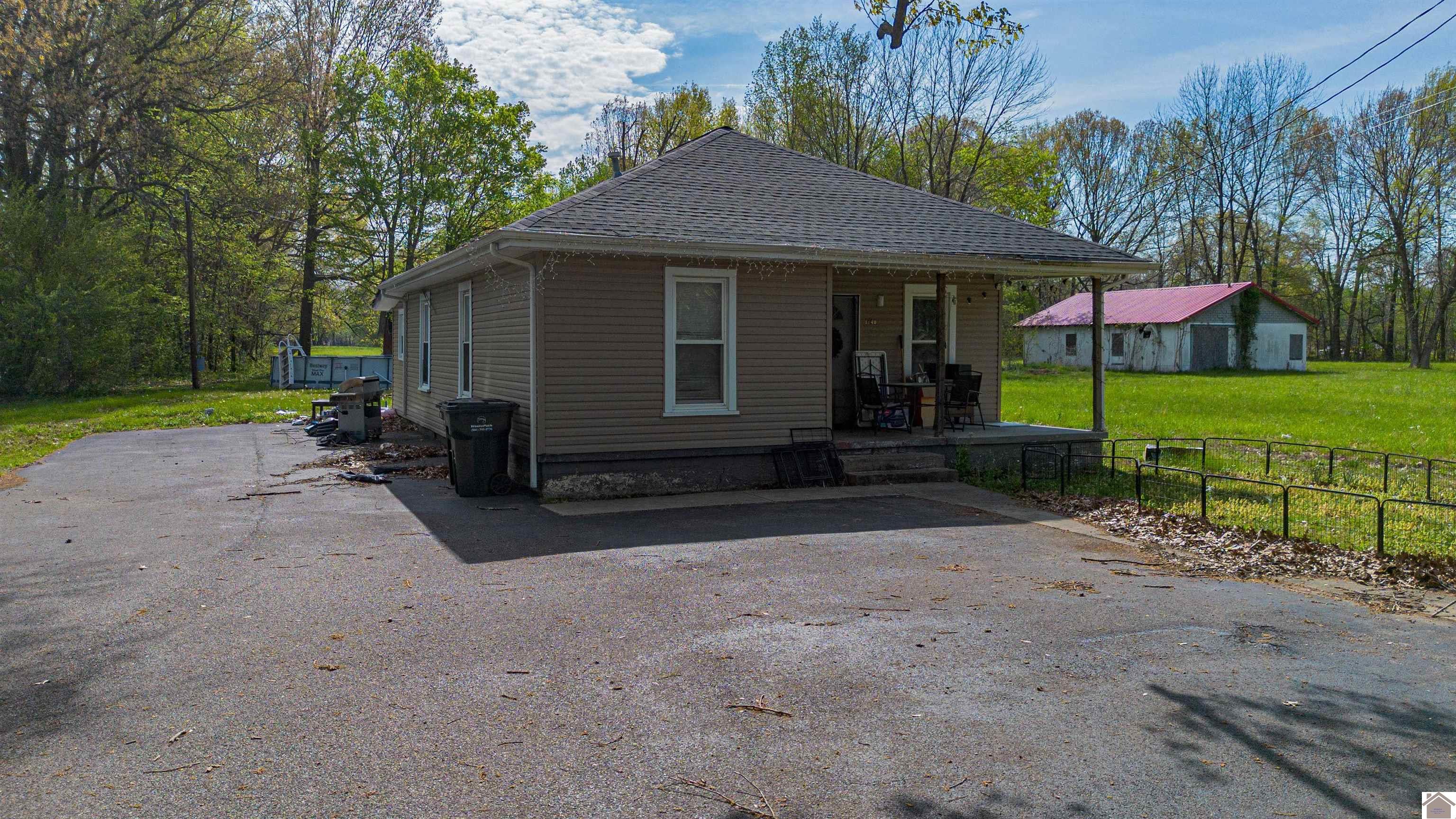 1740 + 1800 Husband Road Property Photo 14