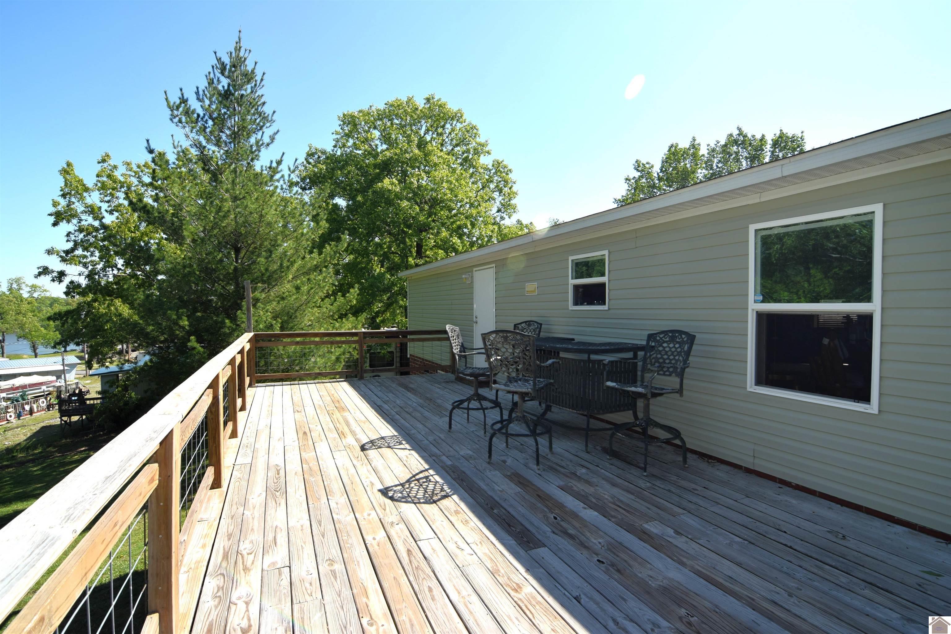 919 King Creek Property Photo 7