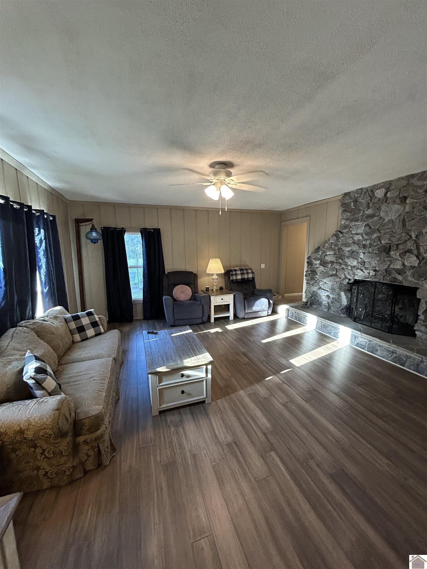 359 Rhea Lee Drive Property Photo 4